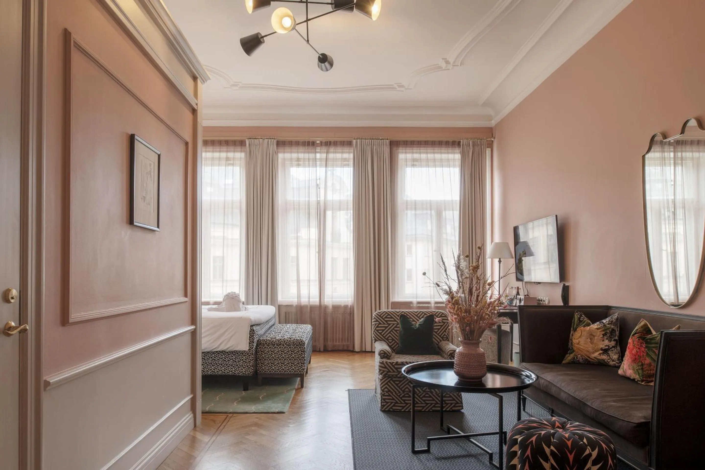 Seating area in The Sparrow Hotel