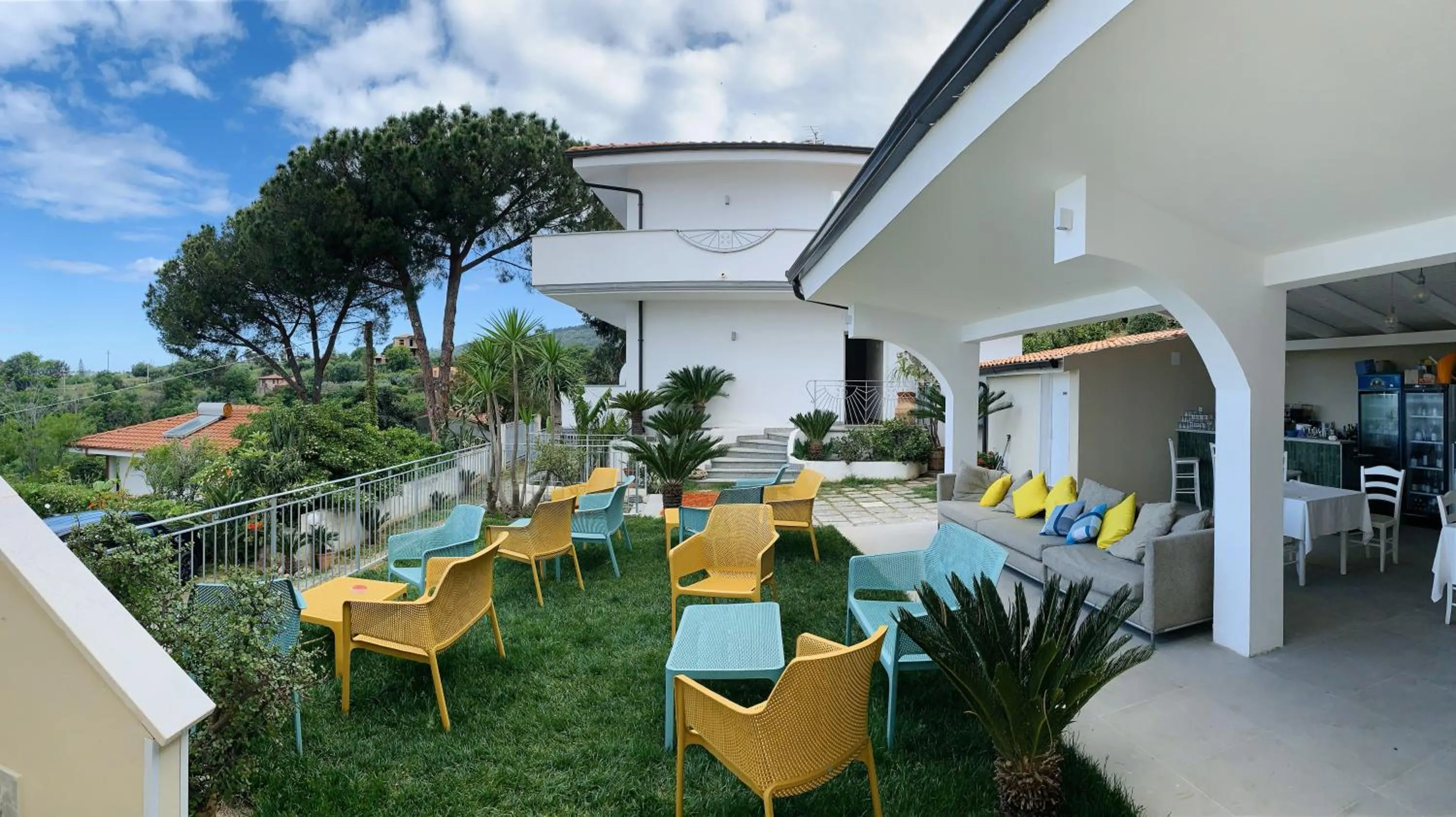 Patio in HOTEL MERCURIO SUL MARE - Fish restaurant and private beach