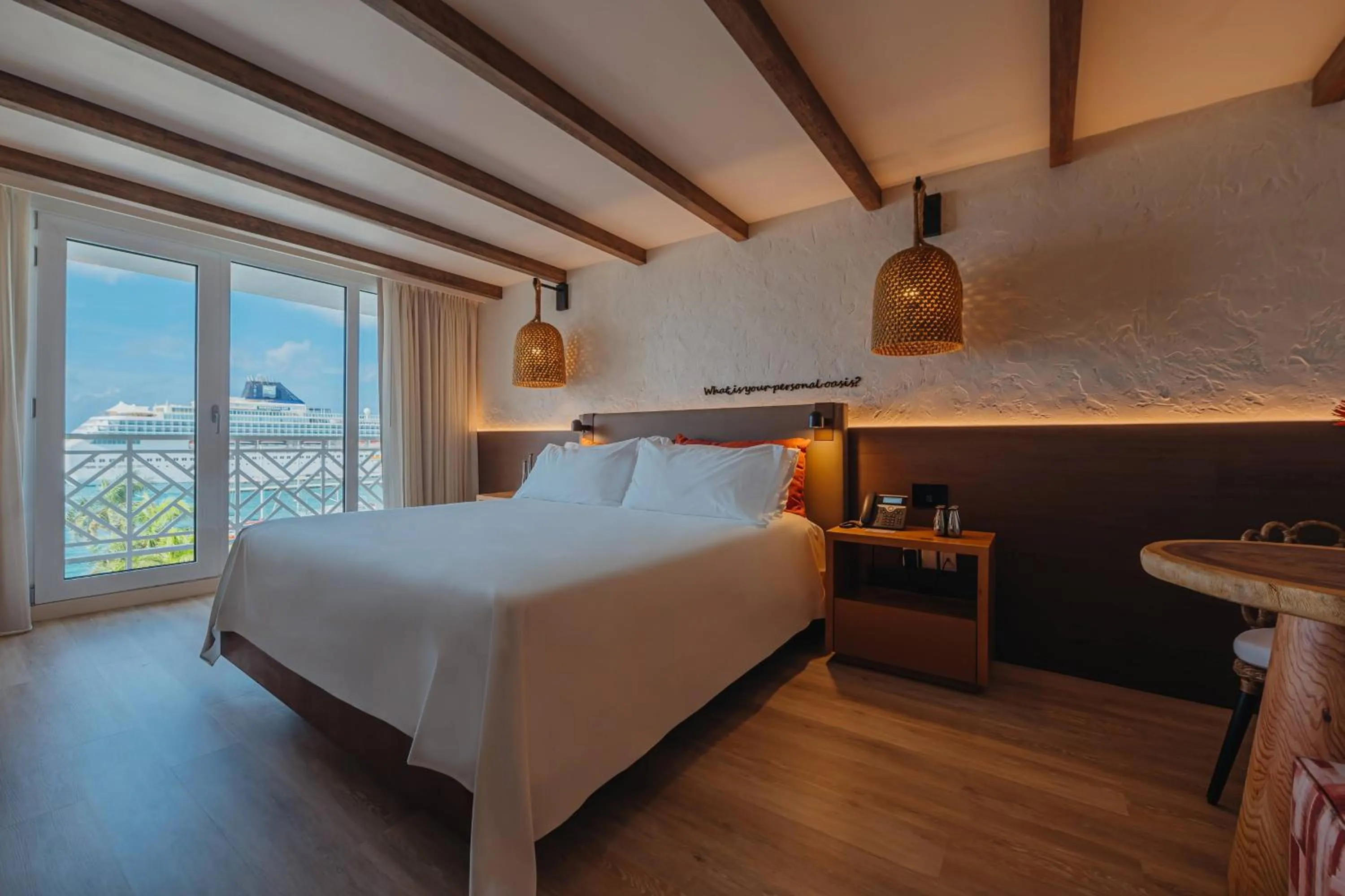 Photo of the whole room, Bed in Renaissance Wind Creek Aruba Resort