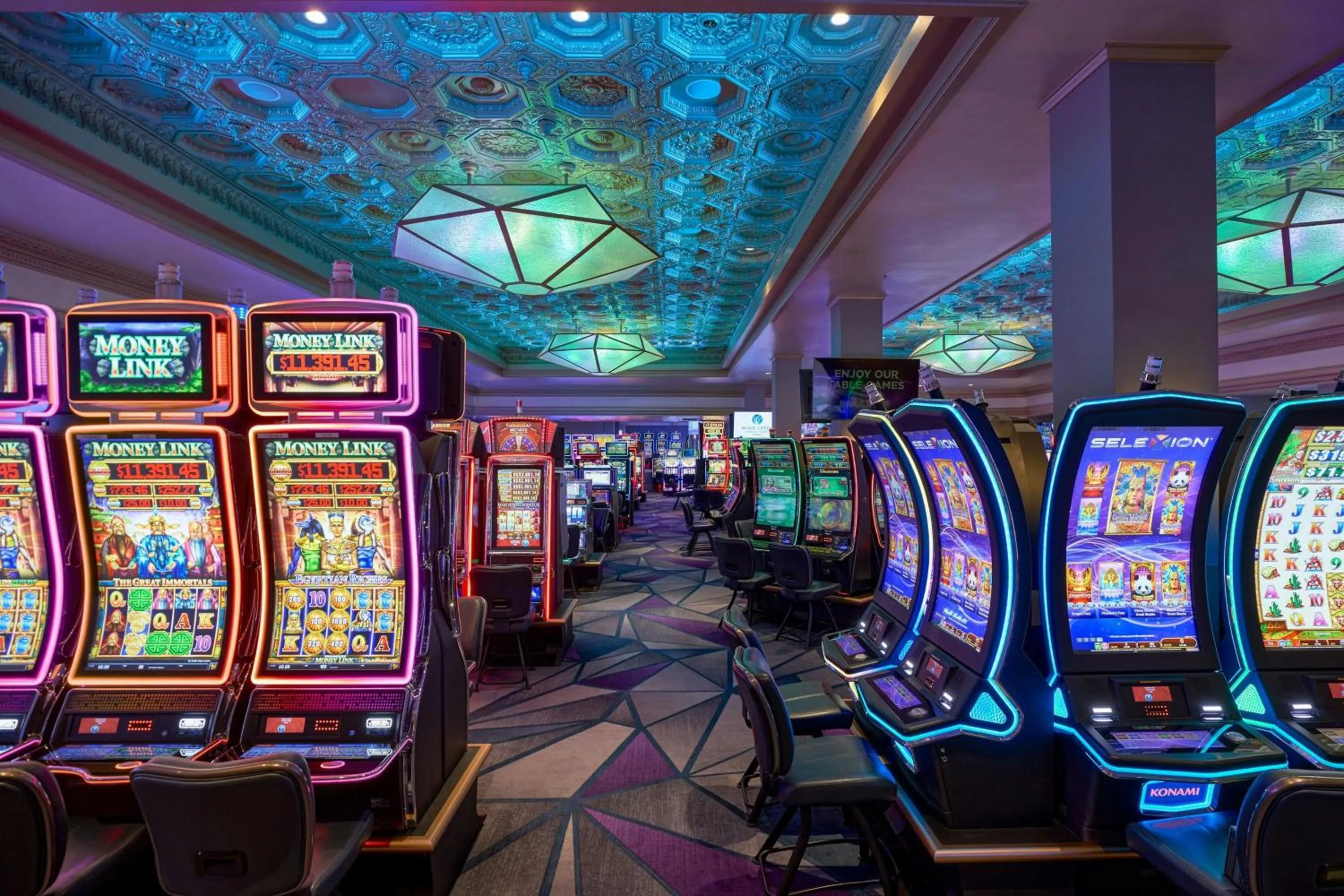 Casino in Renaissance Wind Creek Aruba Resort