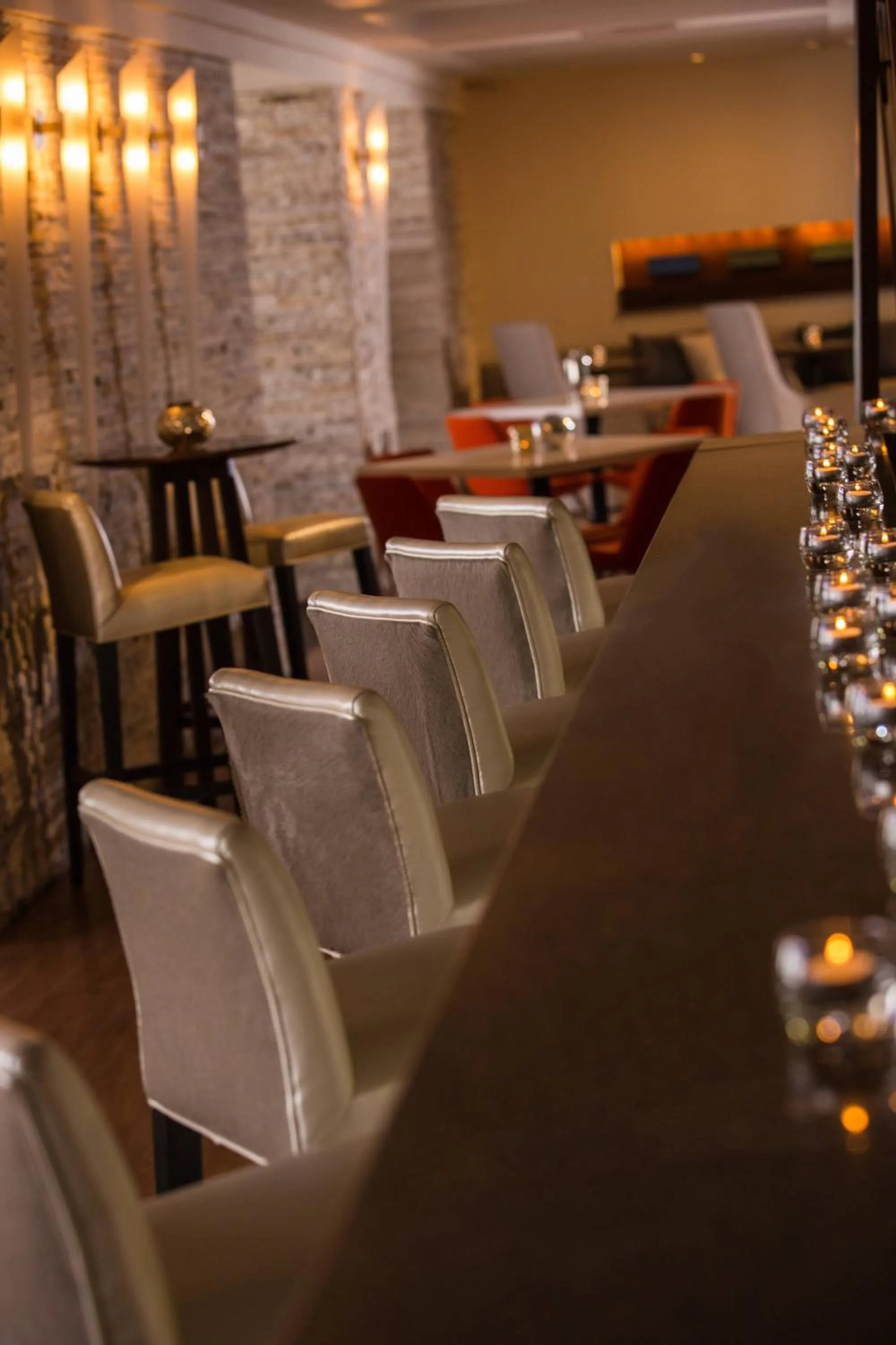 Lounge or bar in Renaissance Wind Creek Aruba Resort