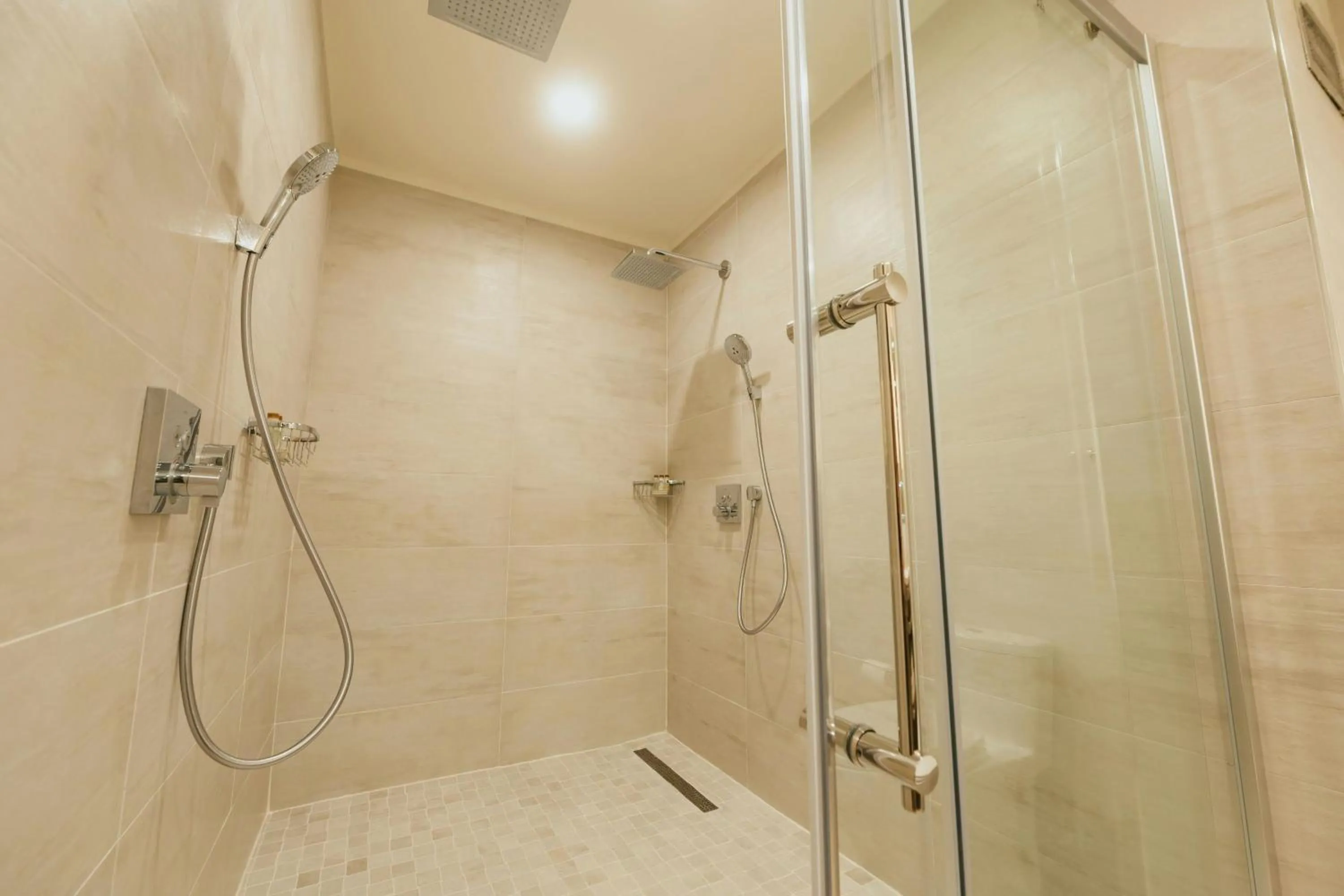 Bathroom in Renaissance Wind Creek Aruba Resort