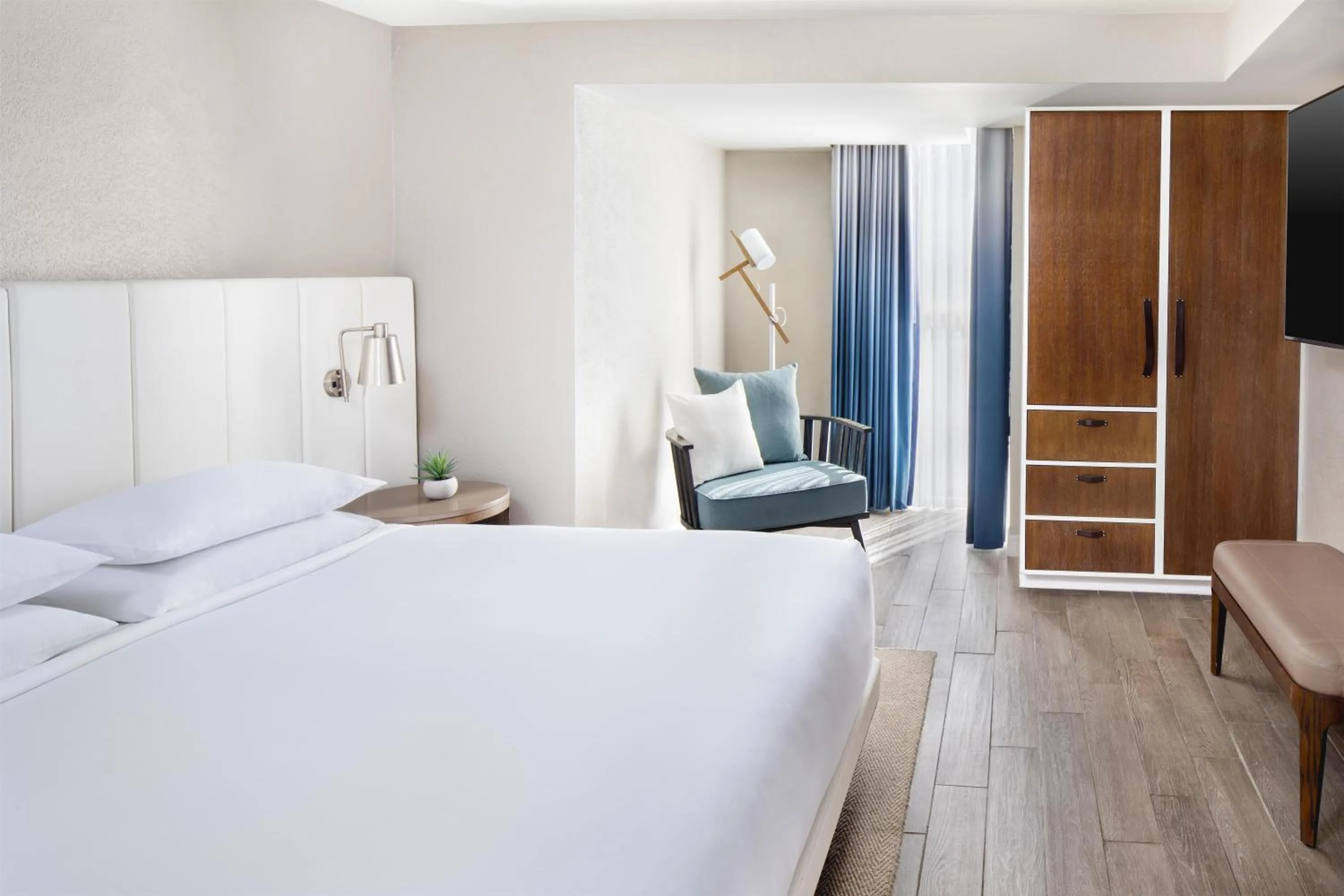 Photo of the whole room, Bed in Hyatt Regency Aruba Resort & Casino