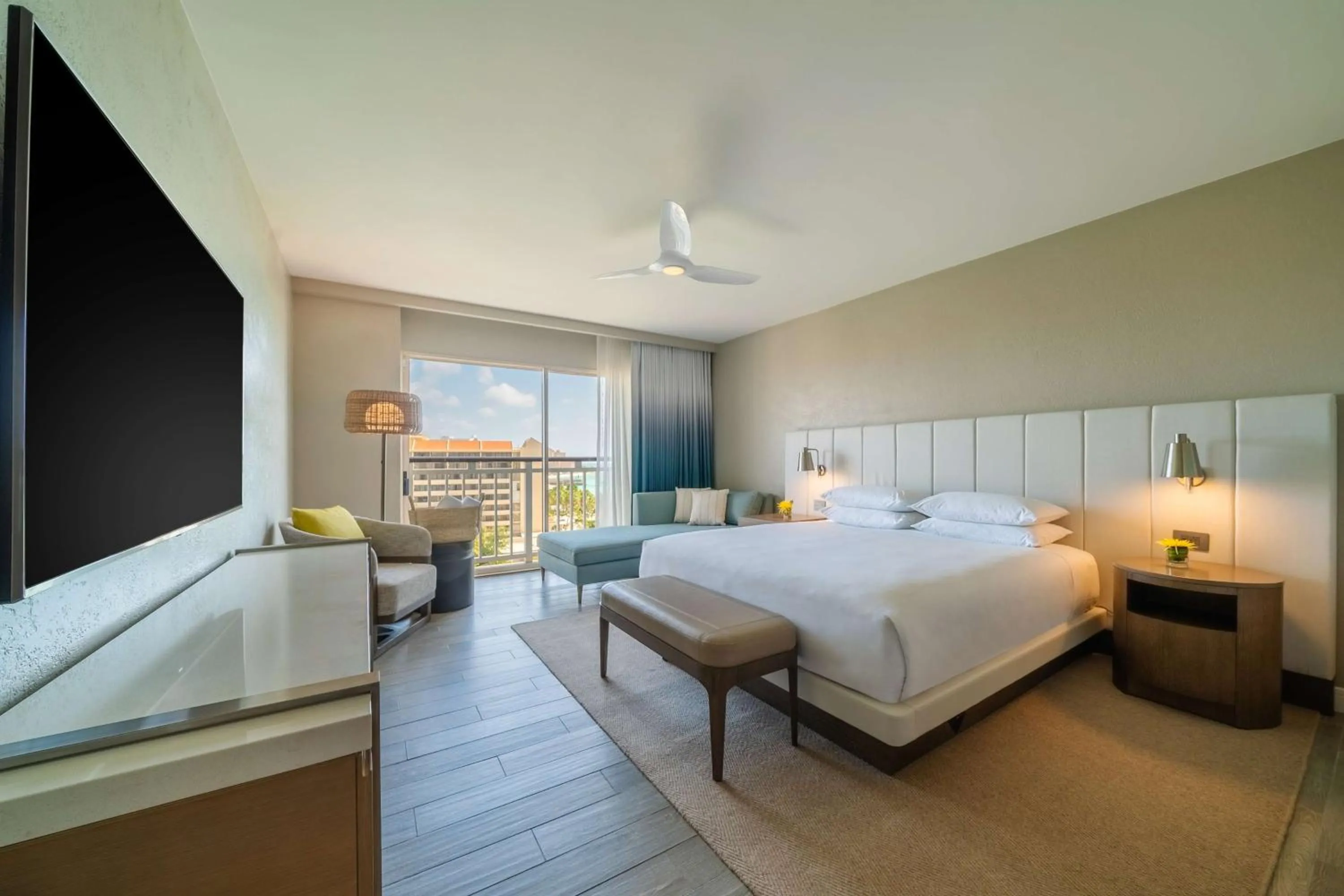TV and multimedia, Bed in Hyatt Regency Aruba Resort & Casino