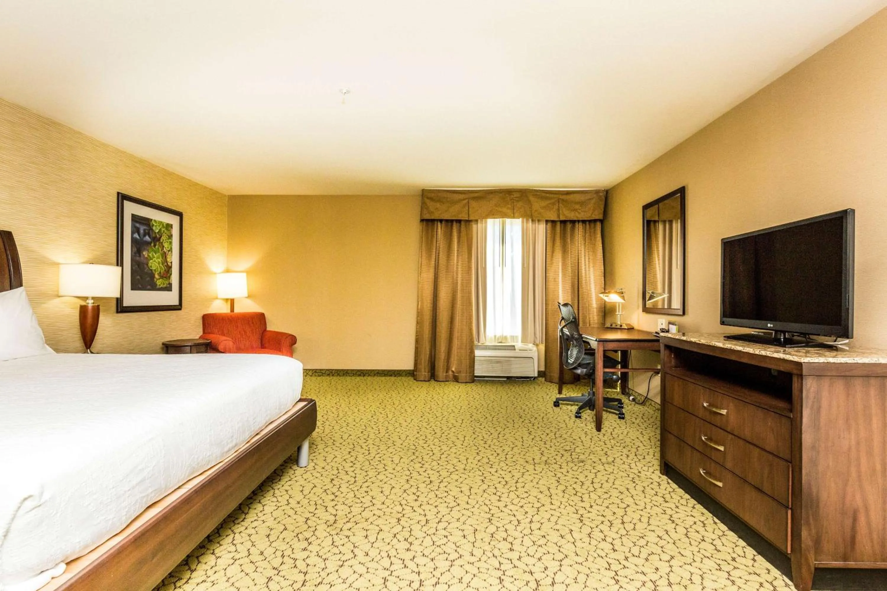 Bed in Hilton Garden Inn St. George