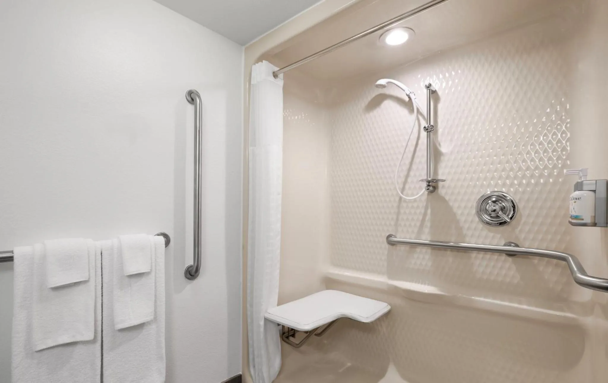Photo of the whole room in Garner Hotel Totowa by IHG