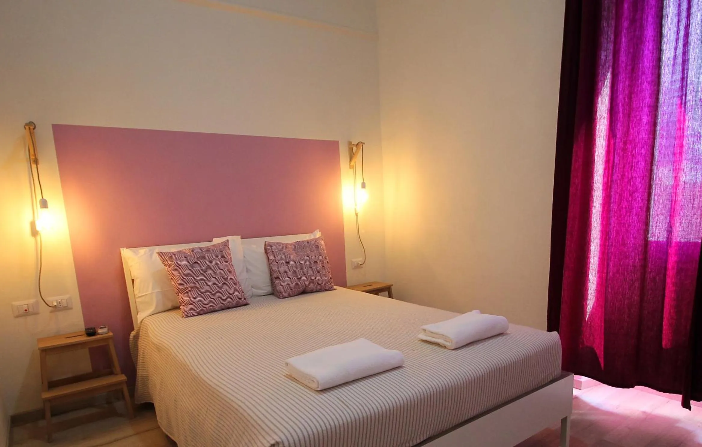 Bed in Hotel Elandra