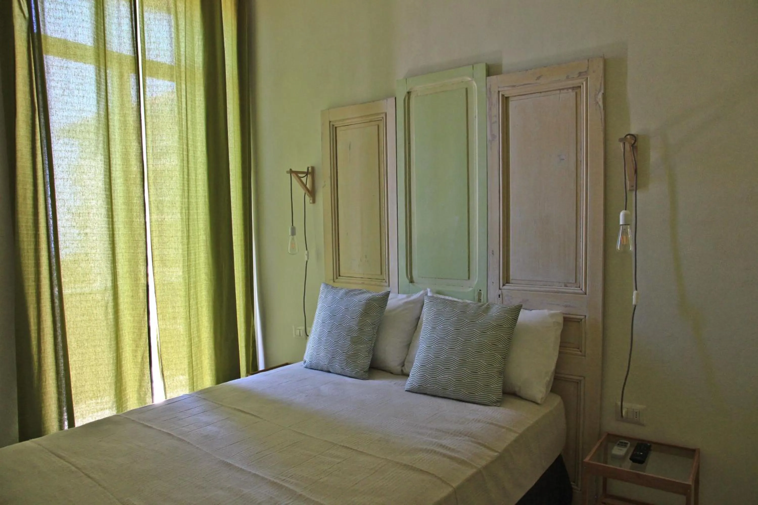 Bed in Hotel Elandra