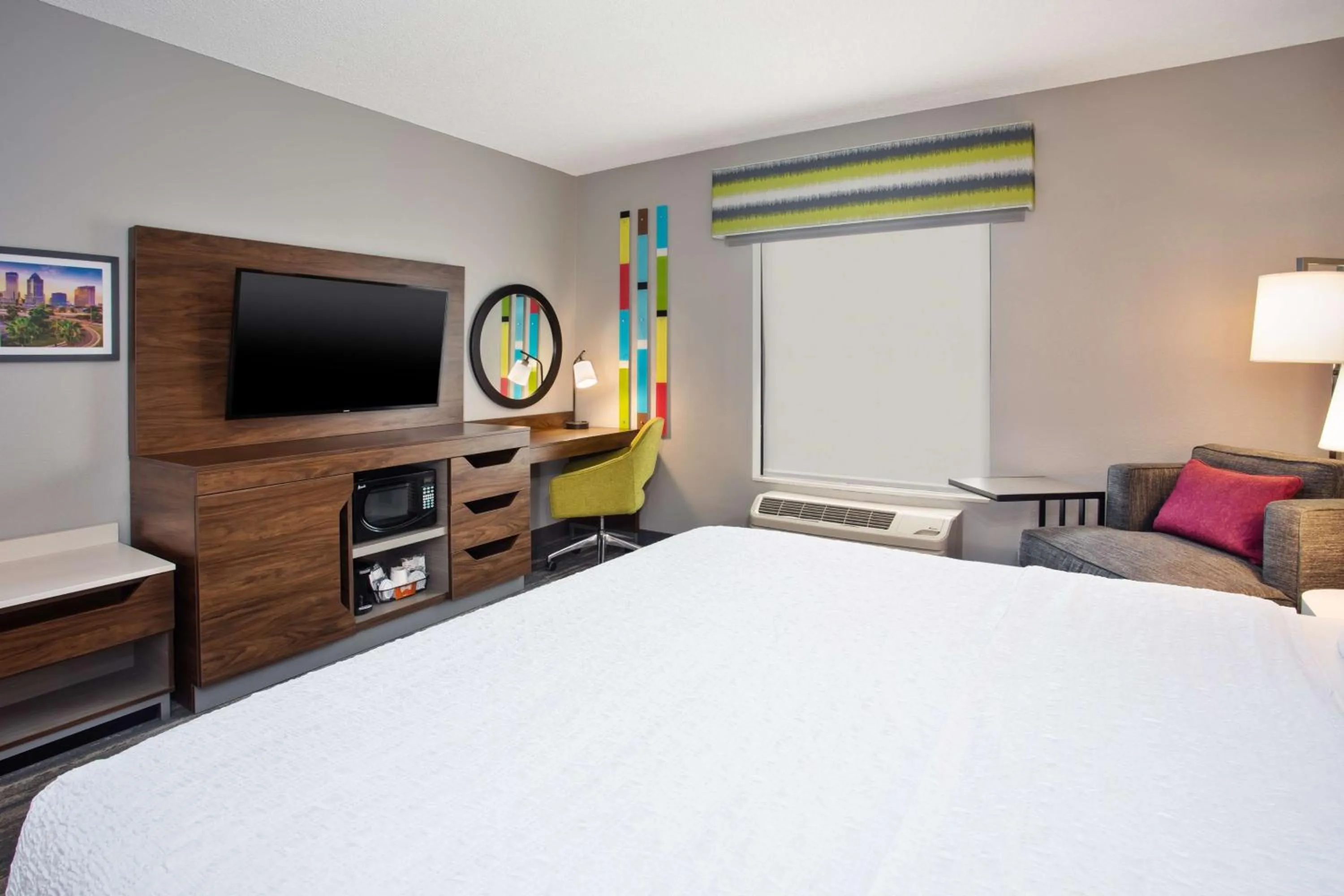 Bedroom, Bed in Hampton Inn & Suites Tampa East Casino Area