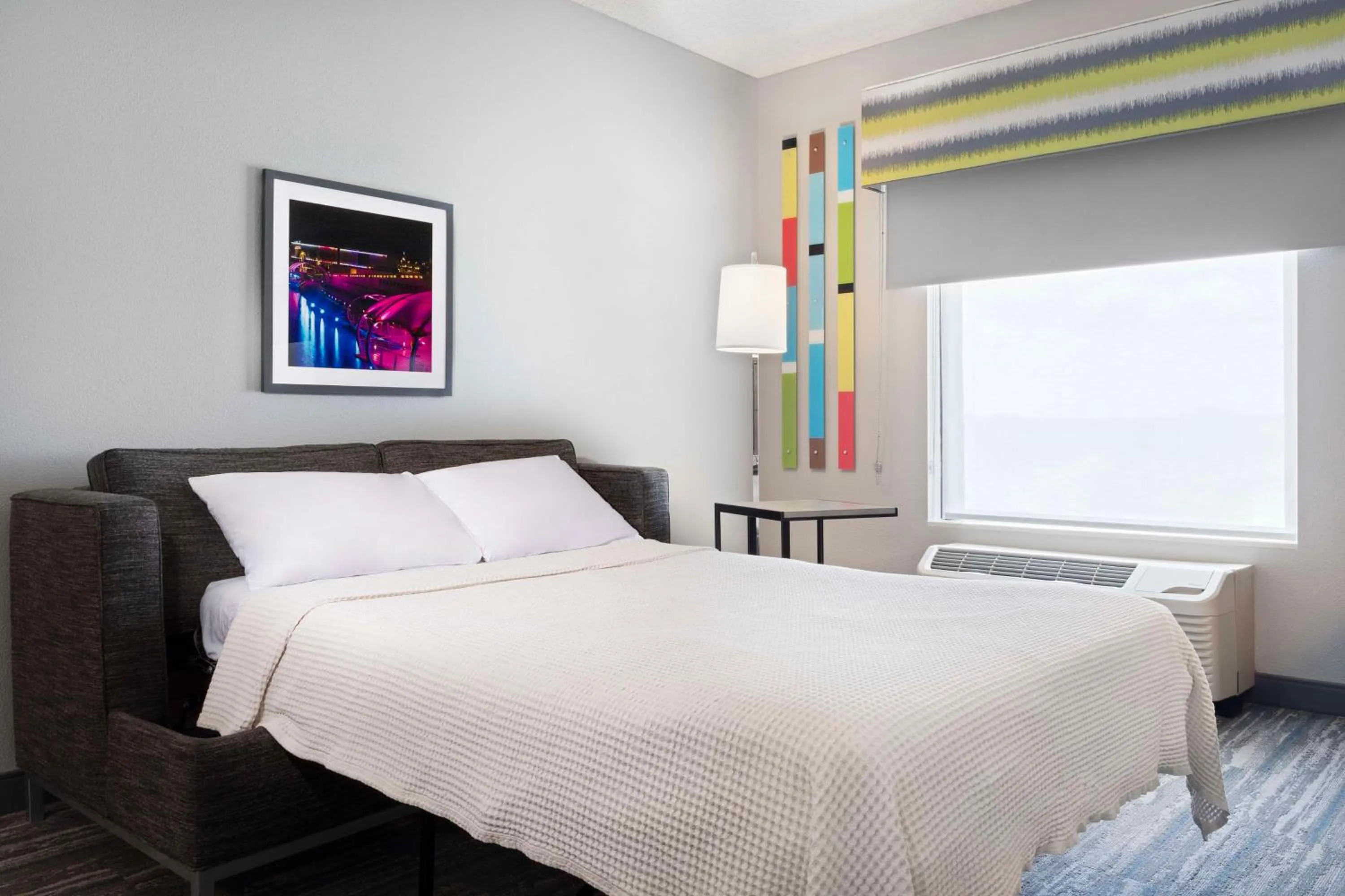 Living room, Bed in Hampton Inn & Suites Tampa East Casino Area