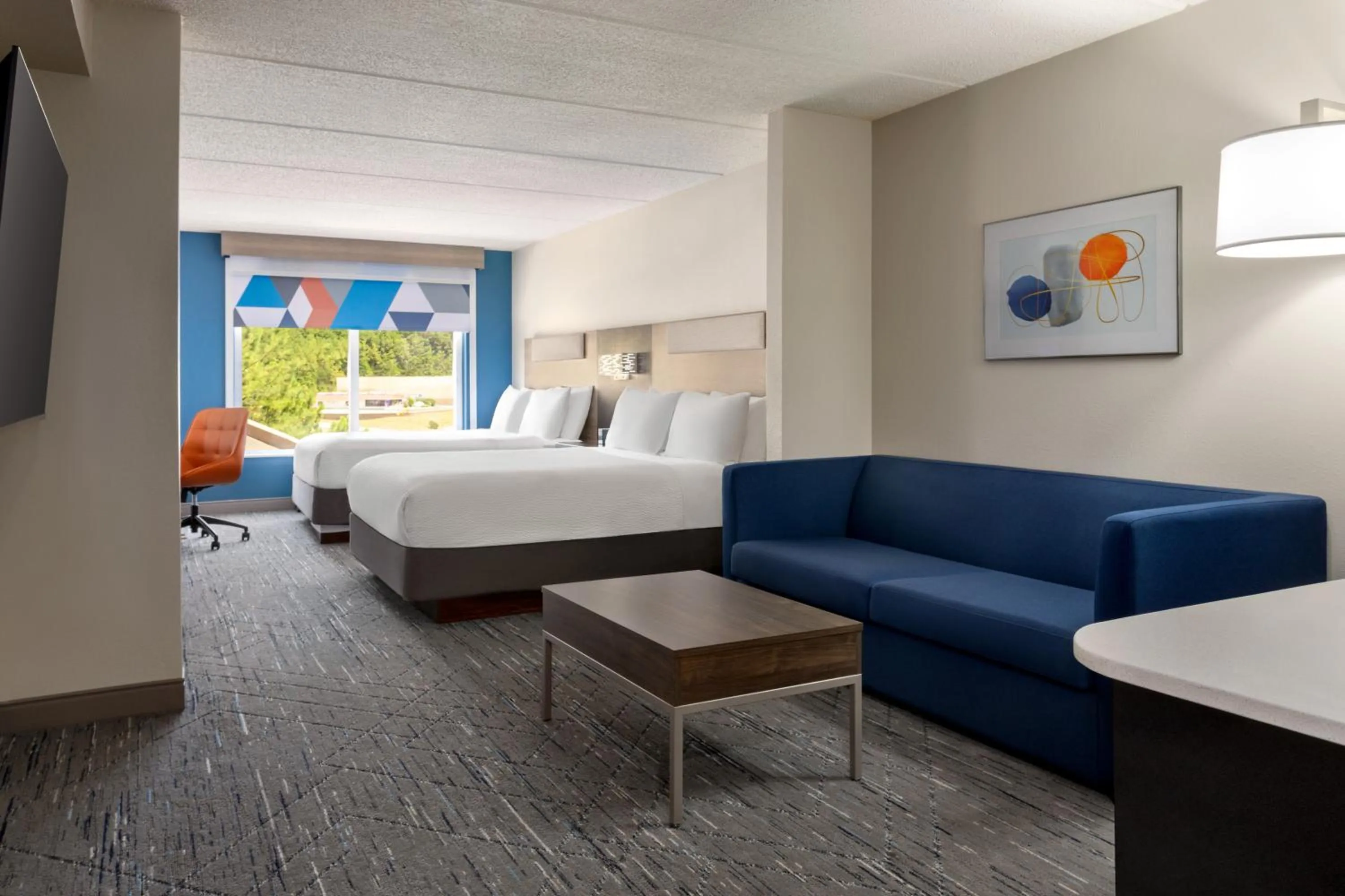 Bed in Holiday Inn Express Birmingham Irondale East by IHG