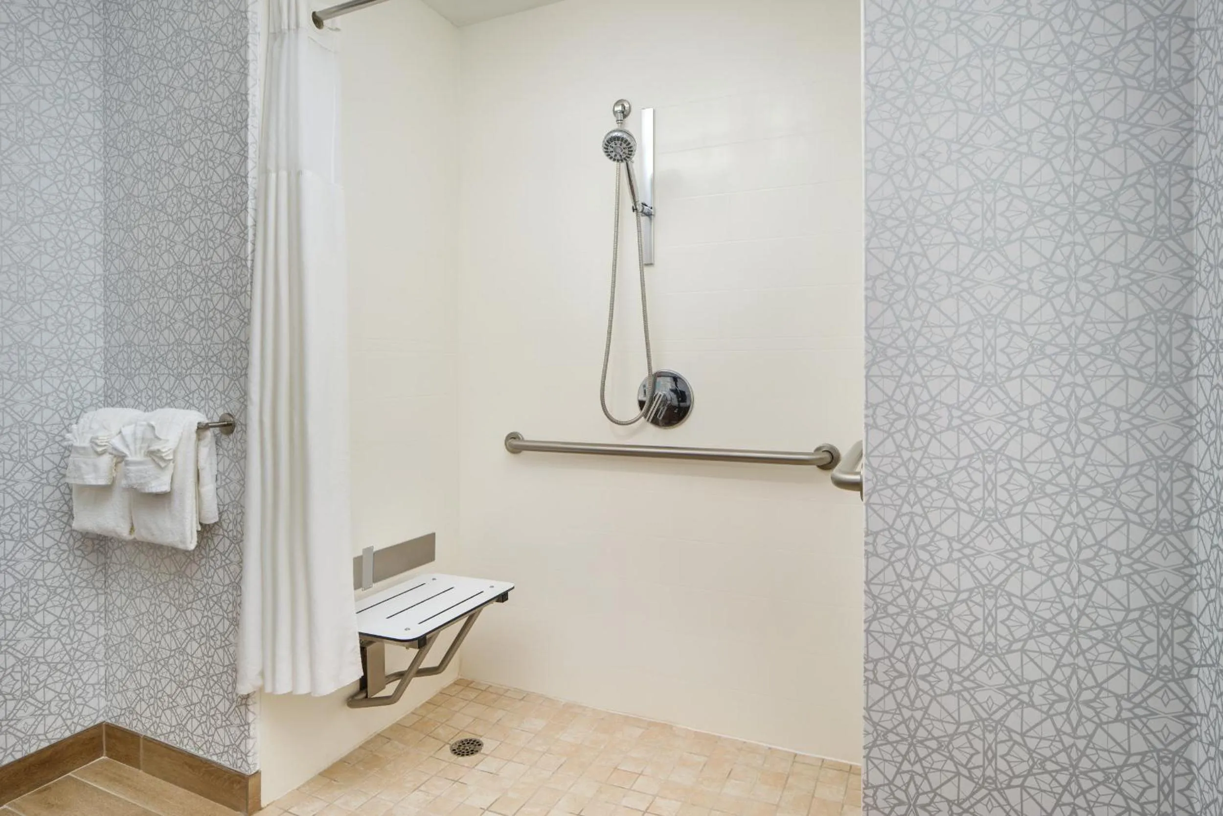 Bathroom in Hampton Inn Melbourne-Viera