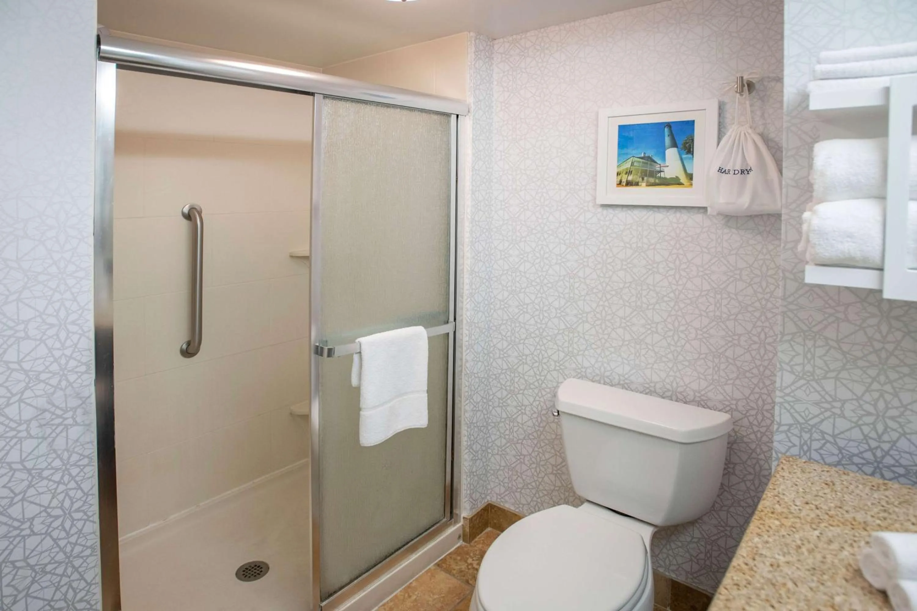 Bathroom in Hampton Inn Pensacola-Airport