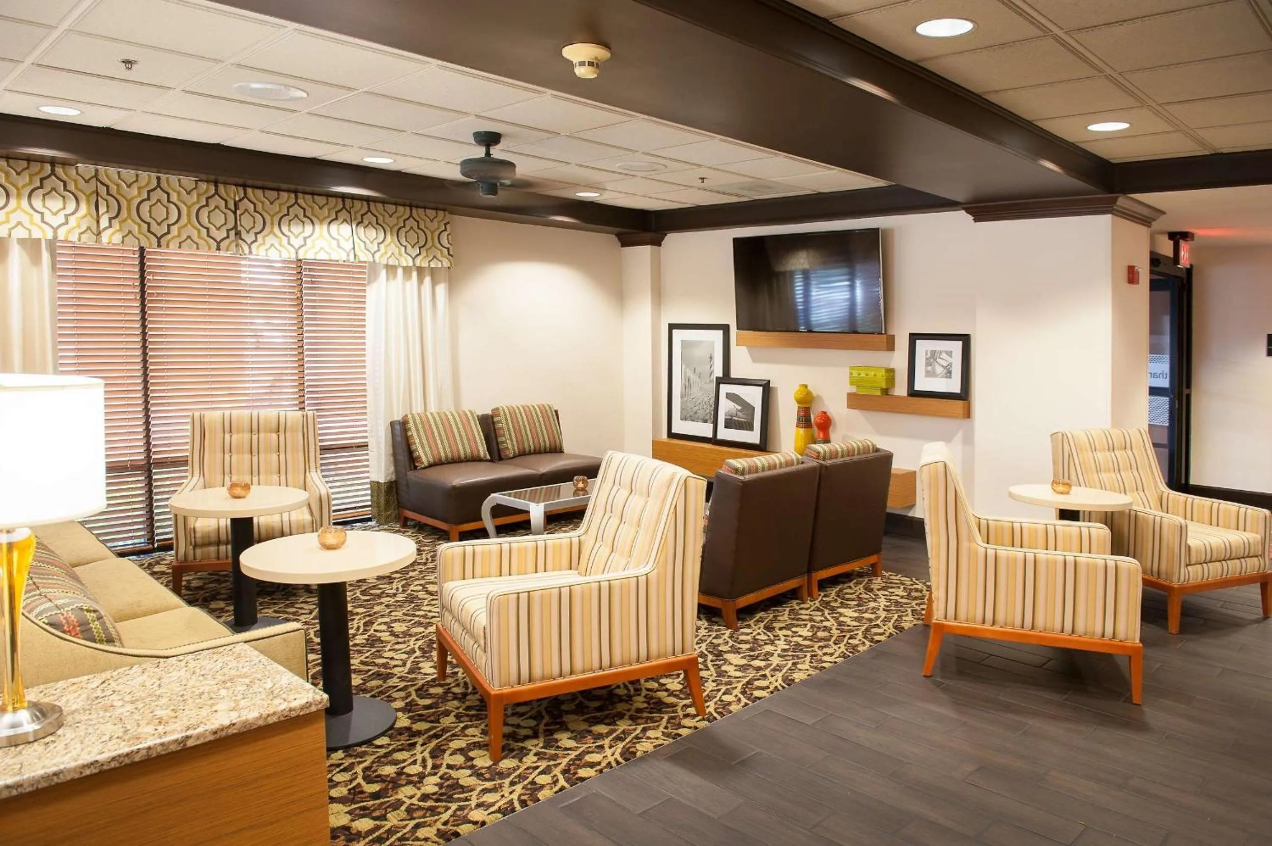 Lobby or reception in Hampton Inn Pensacola-Airport
