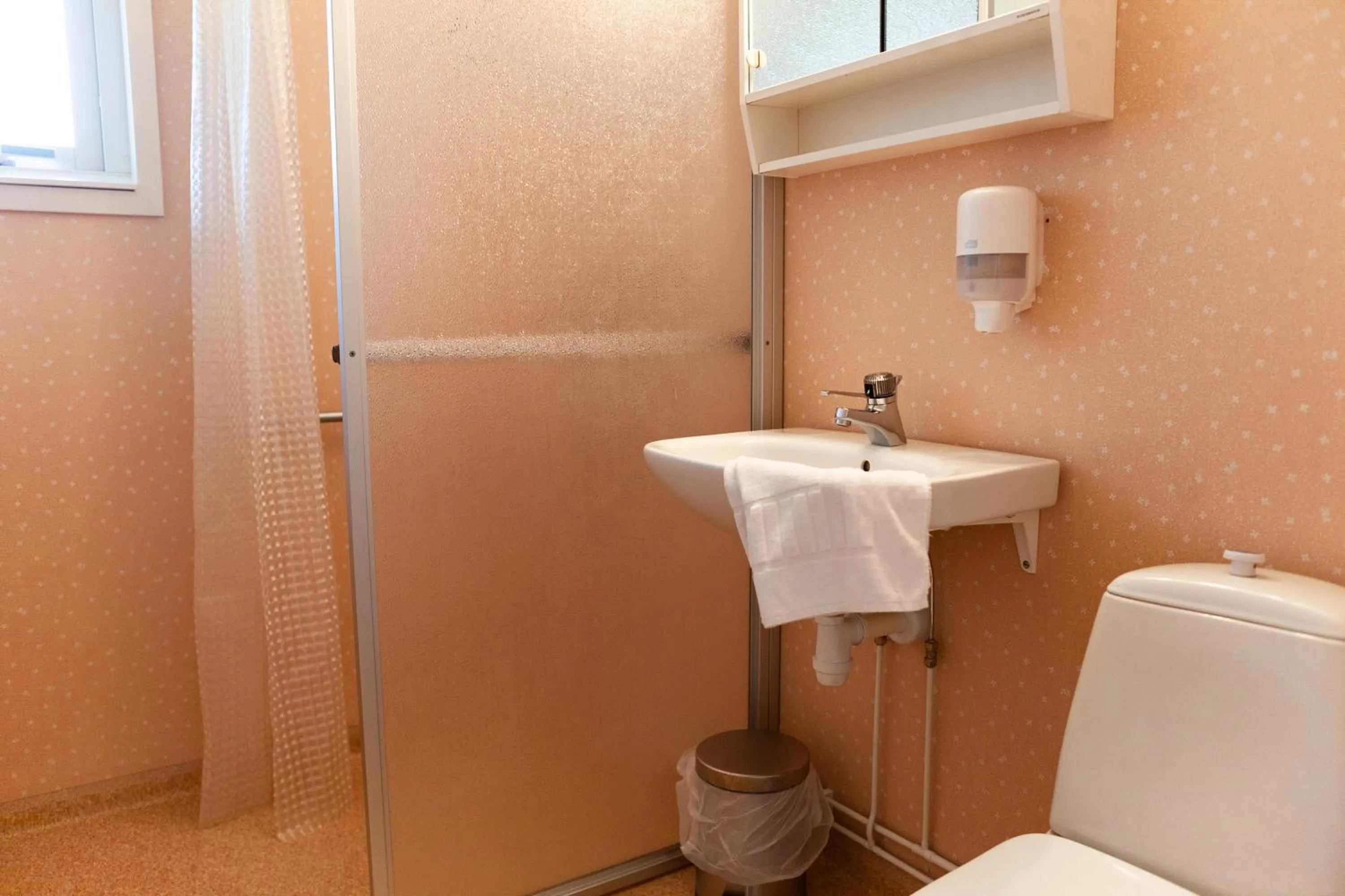 Property building in Wisingsö Hotell