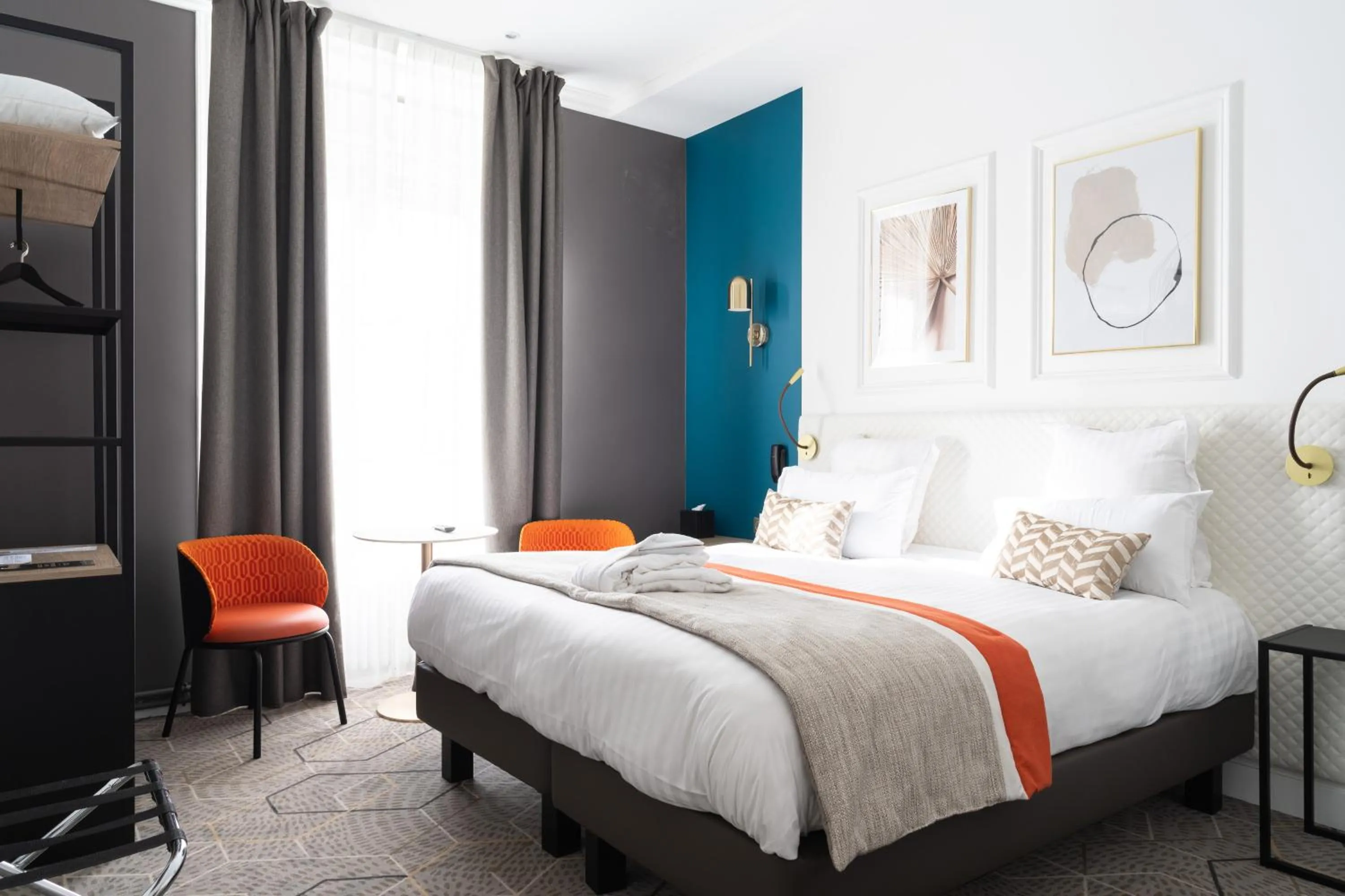 Bed in Oceania Hôtel d'Anjou Angers