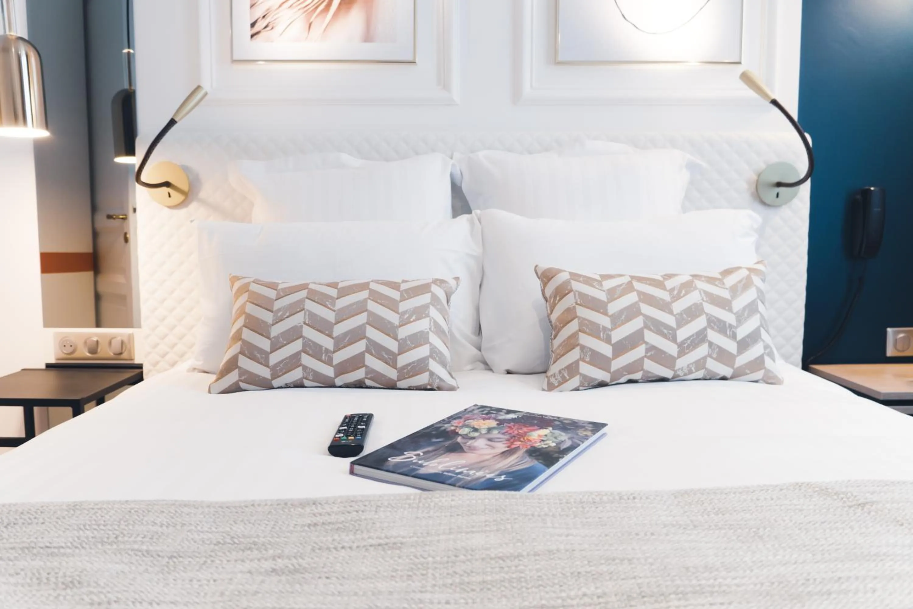 Bed in Oceania Hôtel d'Anjou Angers