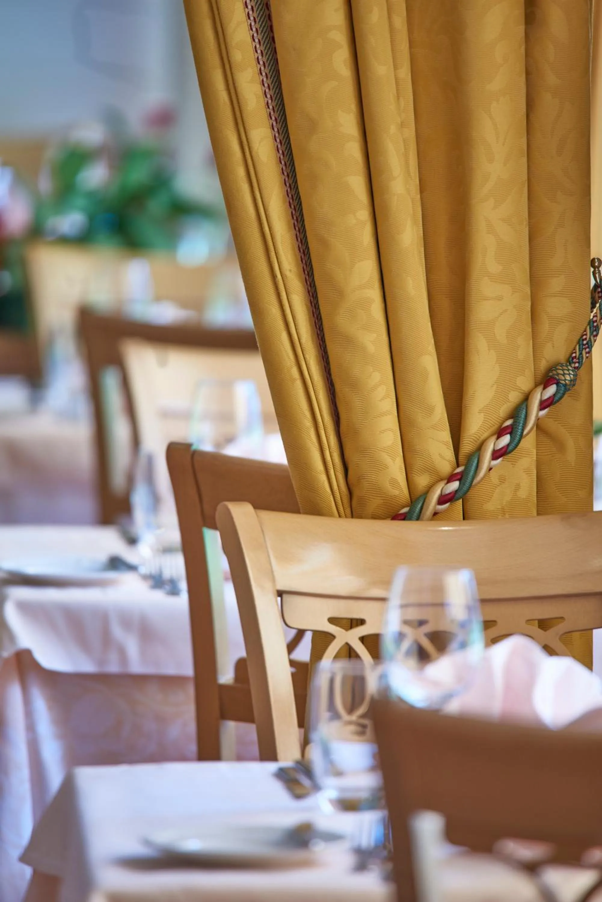 Restaurant/places to eat in The Glacier Hotel - ex Eurotel Victoria -