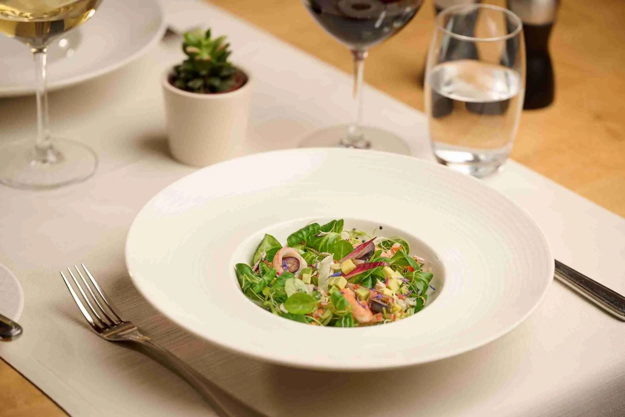 Restaurant/places to eat in The Glacier Hotel - ex Eurotel Victoria -