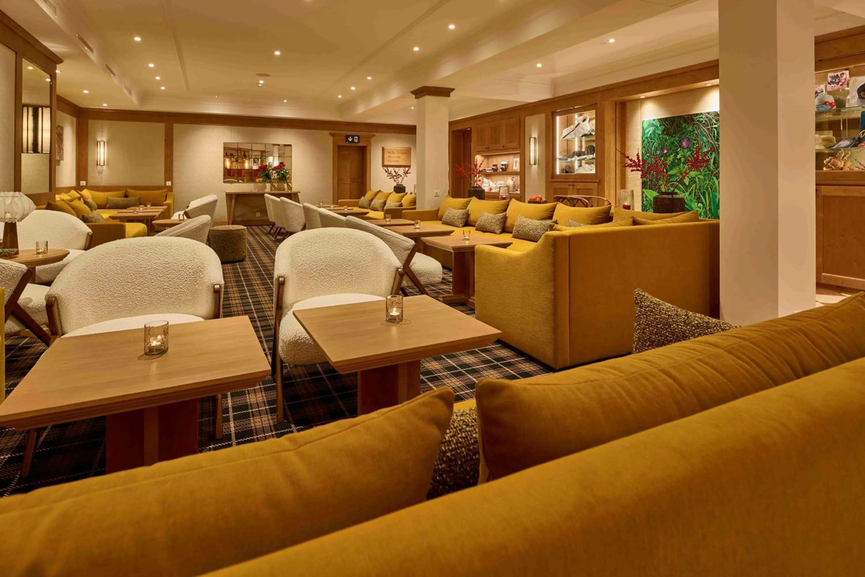 Living room in The Glacier Hotel - ex Eurotel Victoria -