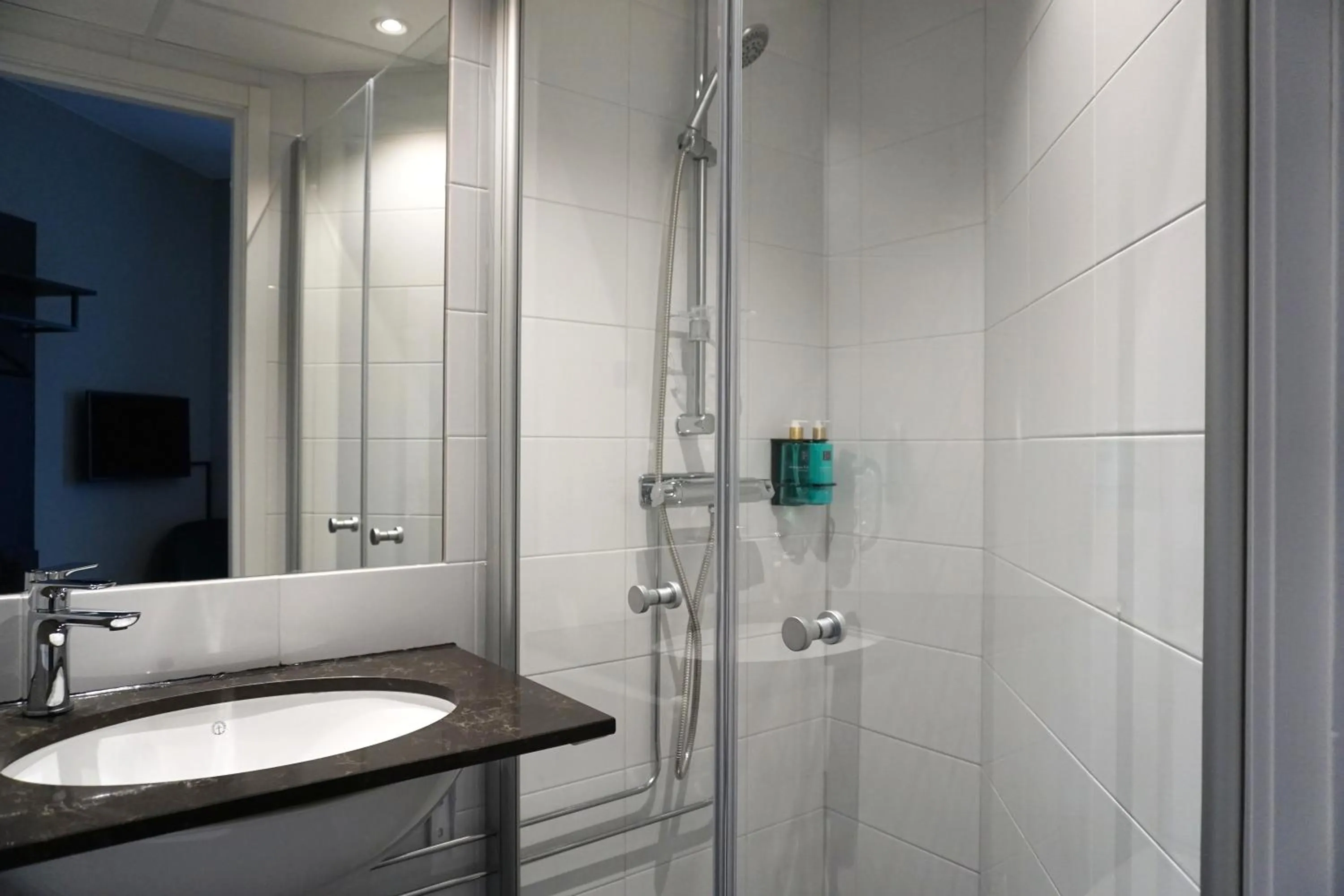 Shower in First Hotel Jönköping