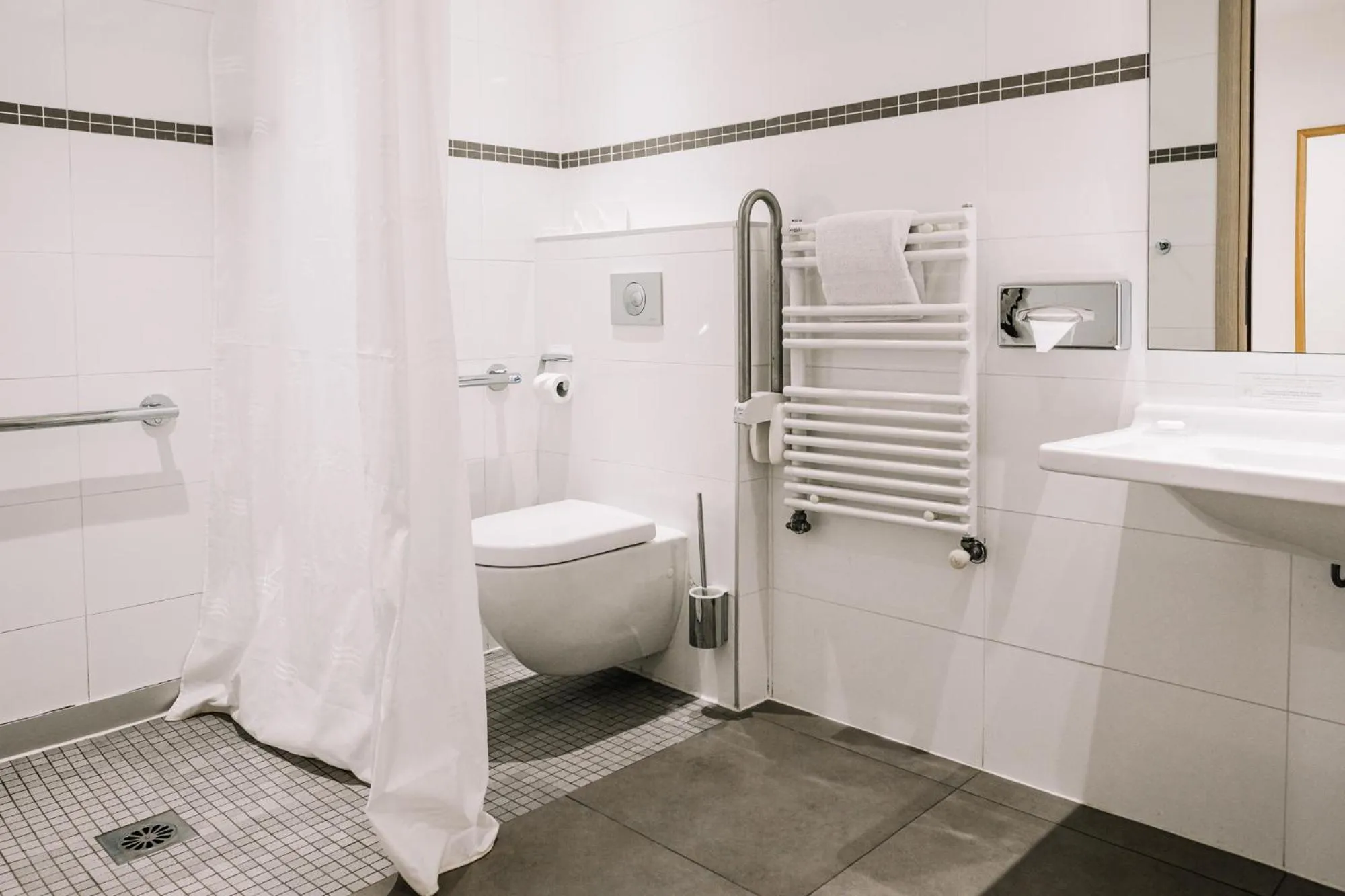 Facility for disabled guests in Hotel Costa Salina