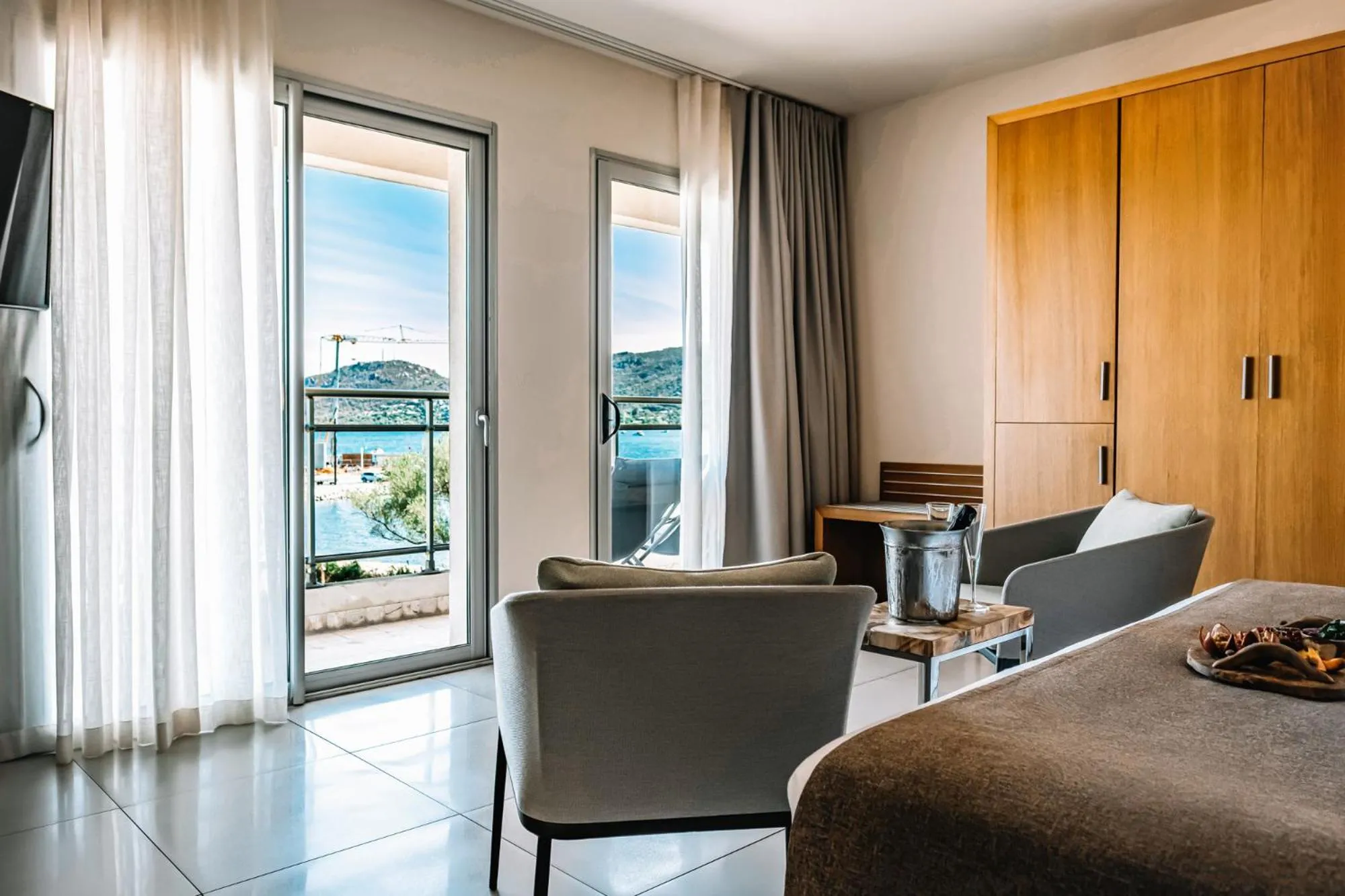 Photo of the whole room in Hotel Costa Salina