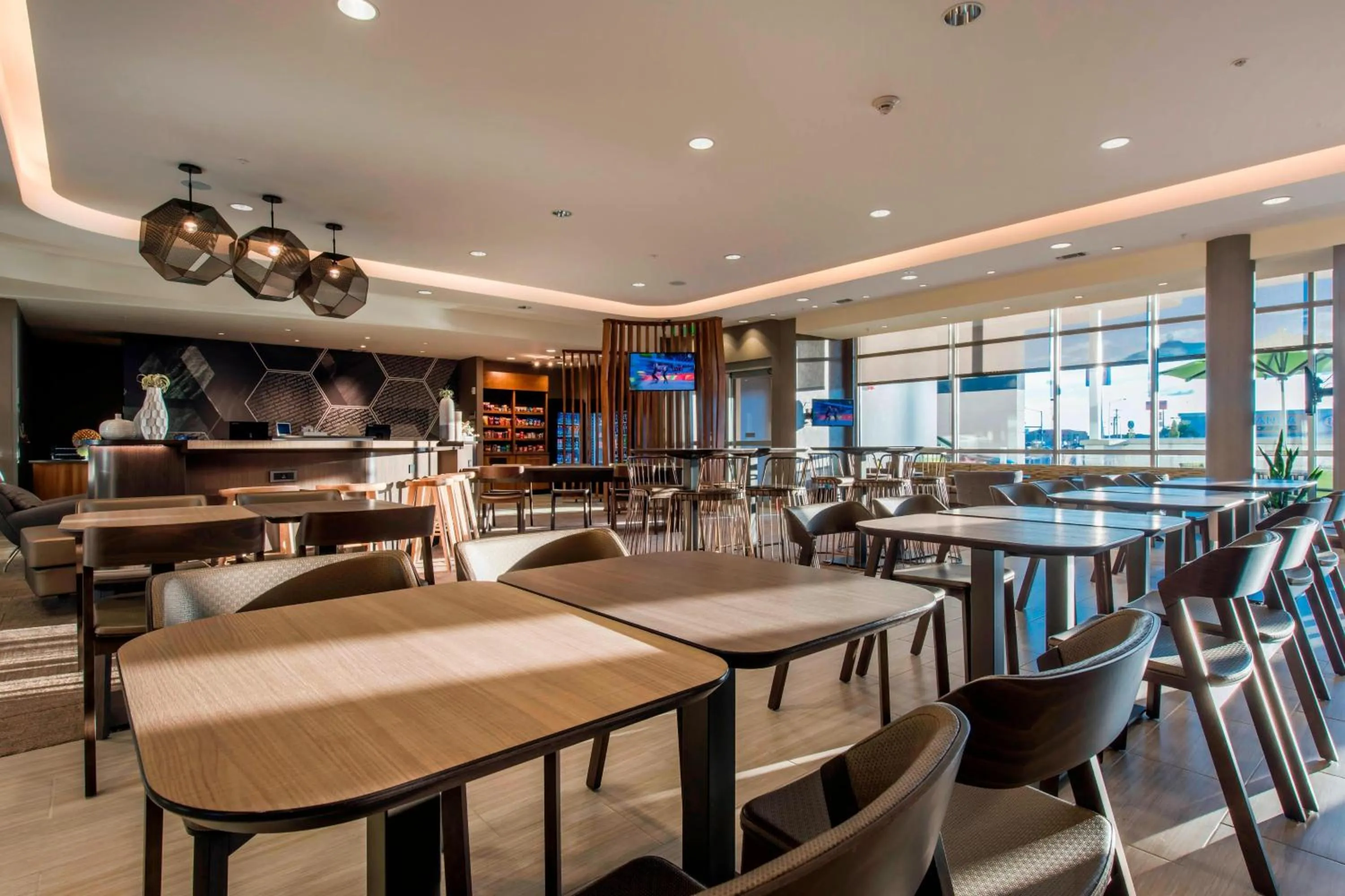 Restaurant/places to eat in SpringHill Suites by Marriott Gallup