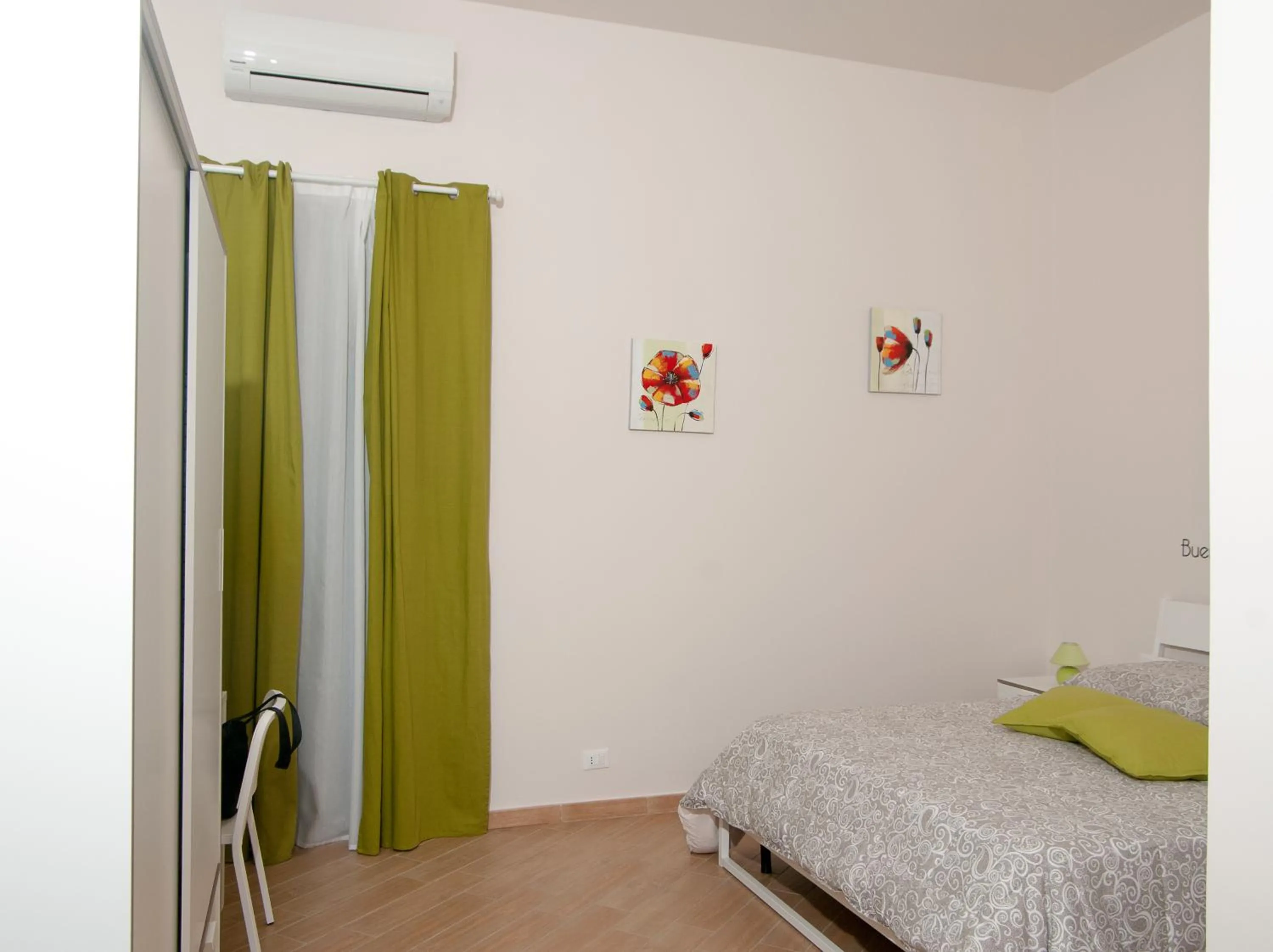 Photo of the whole room in B&B Notti Sikane