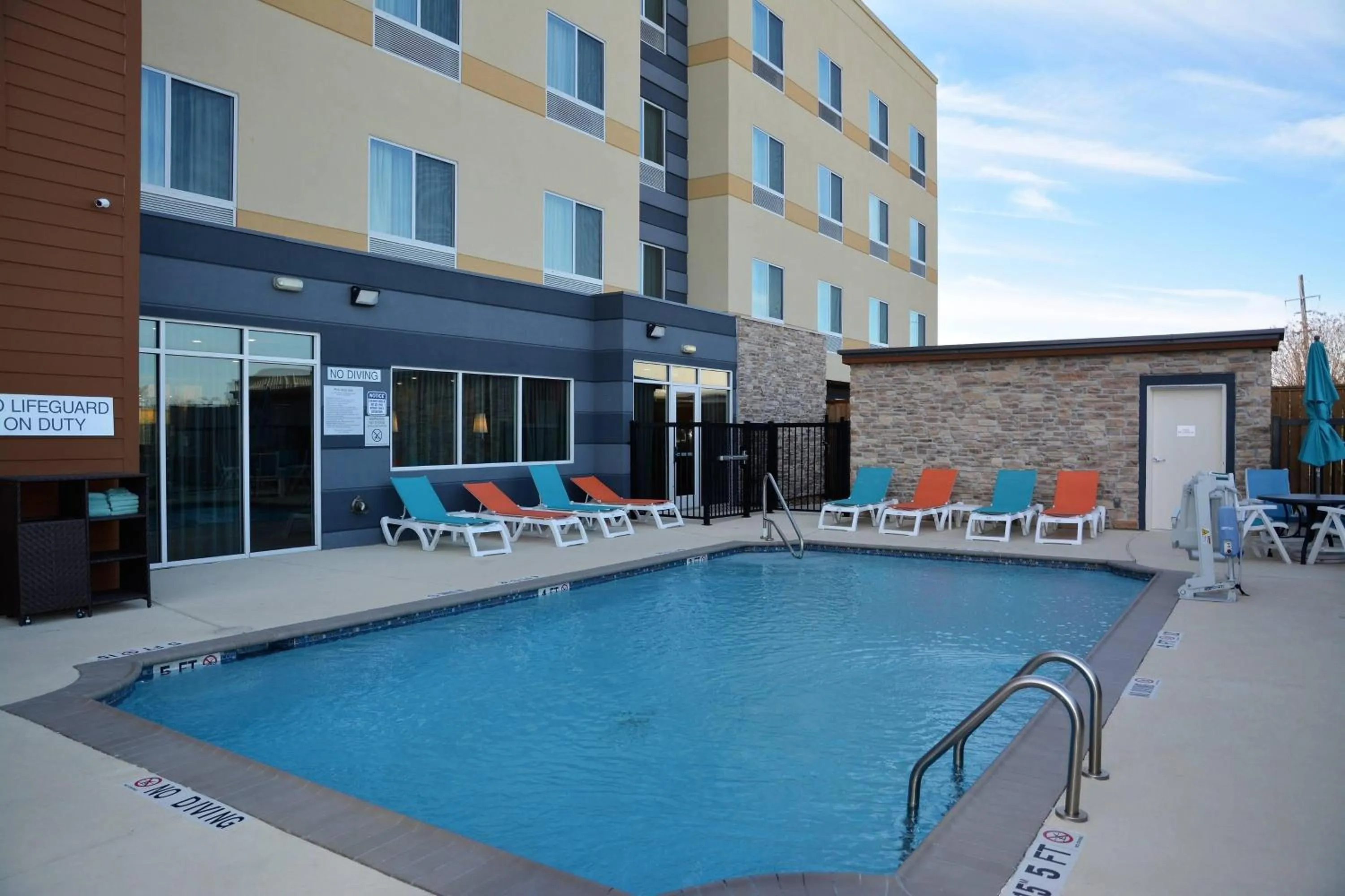 Swimming pool in Fairfield Inn by Marriott Houston Northwest/Willowbrook