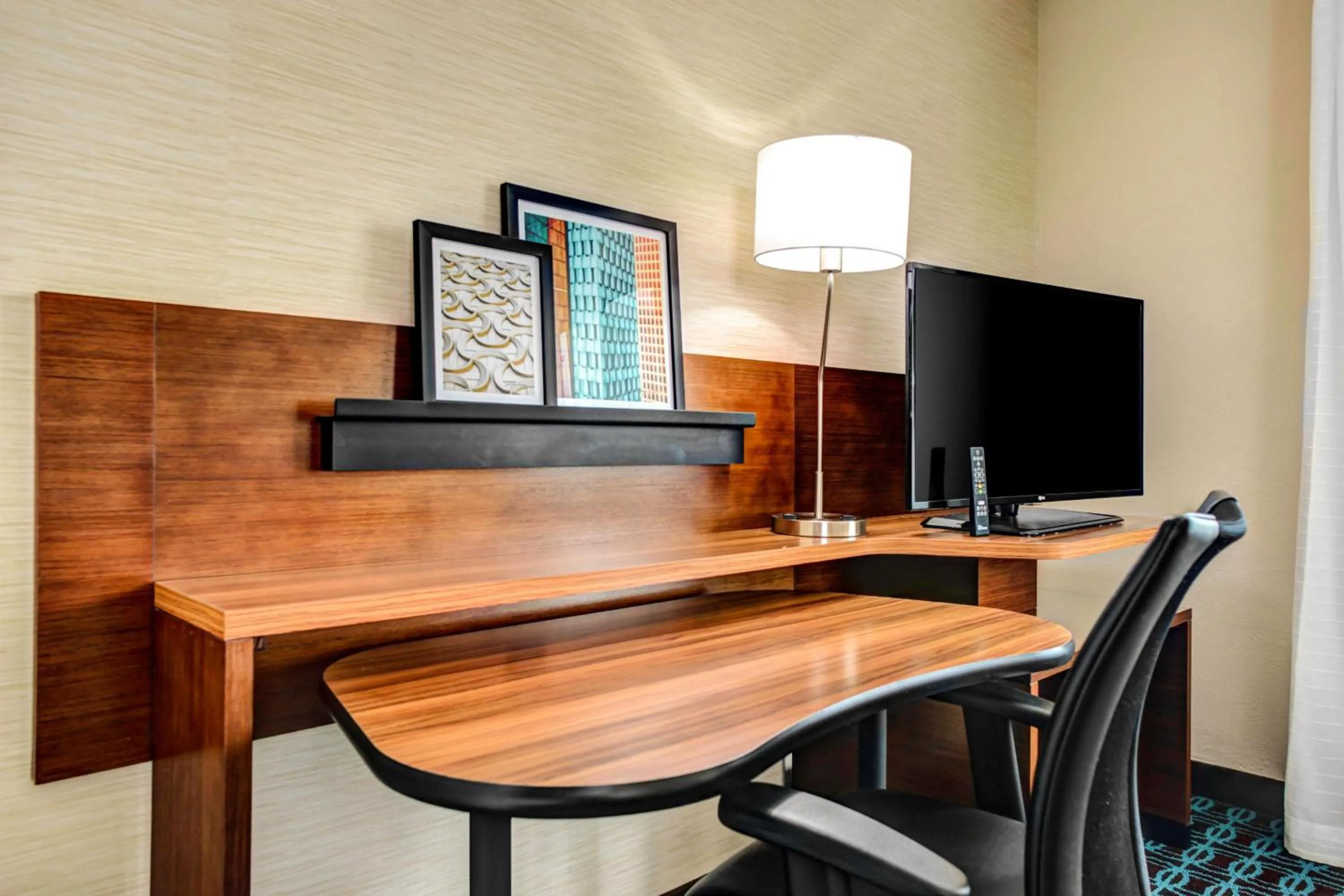 Photo of the whole room in Fairfield Inn & Suites by Marriott Lansing at Eastwood