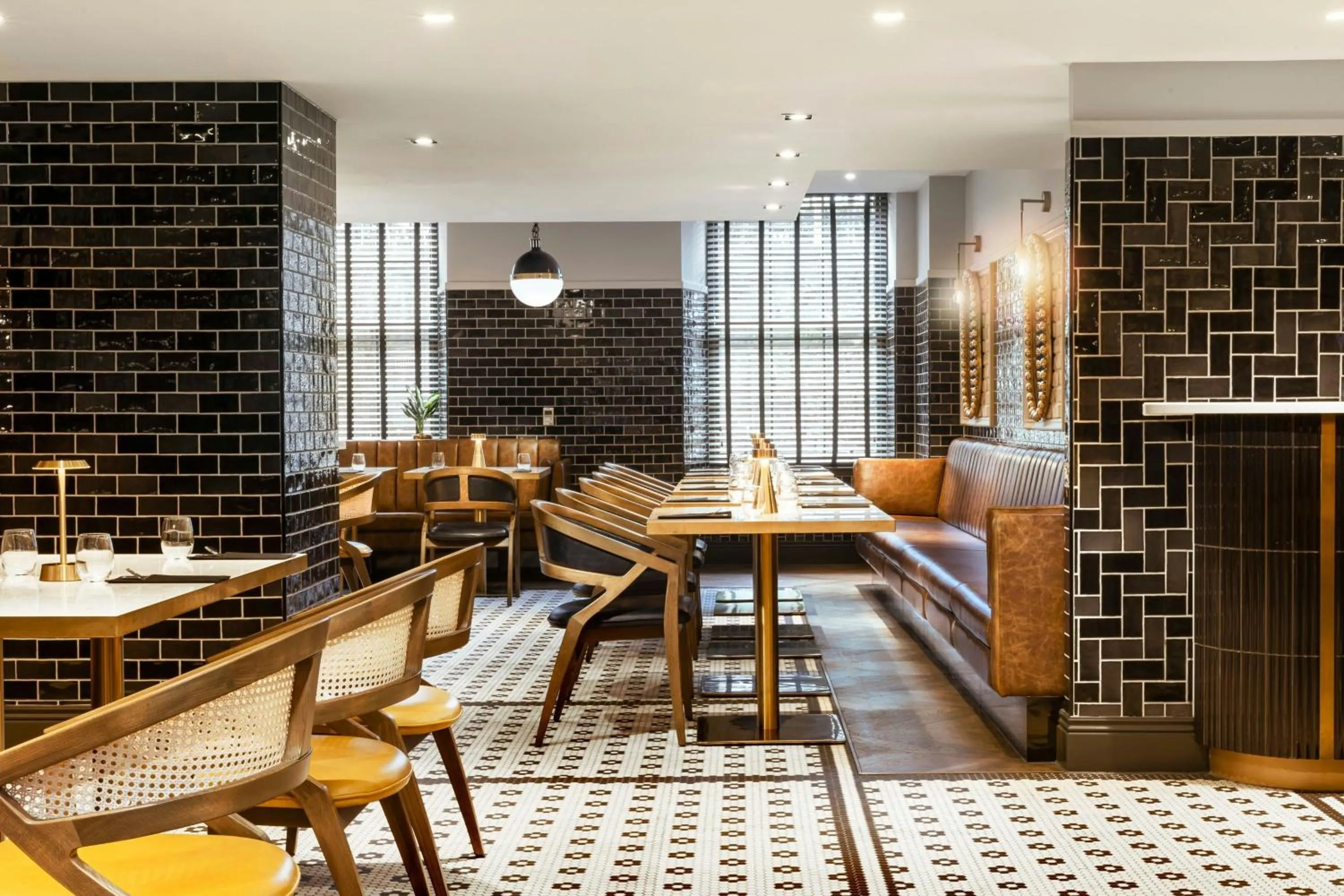 Restaurant/places to eat in Courtyard by Marriott Edinburgh