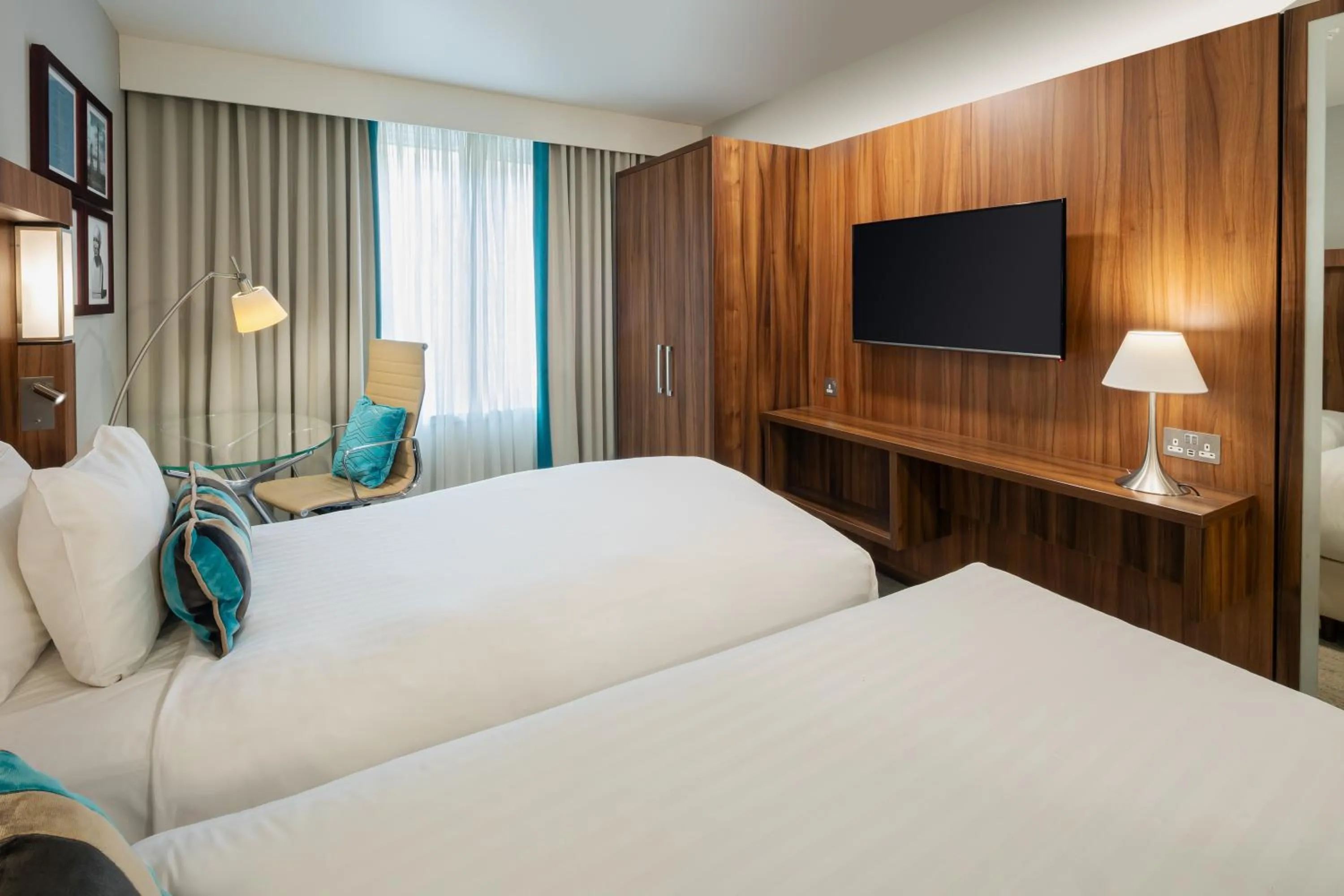 Bed in Courtyard by Marriott Edinburgh