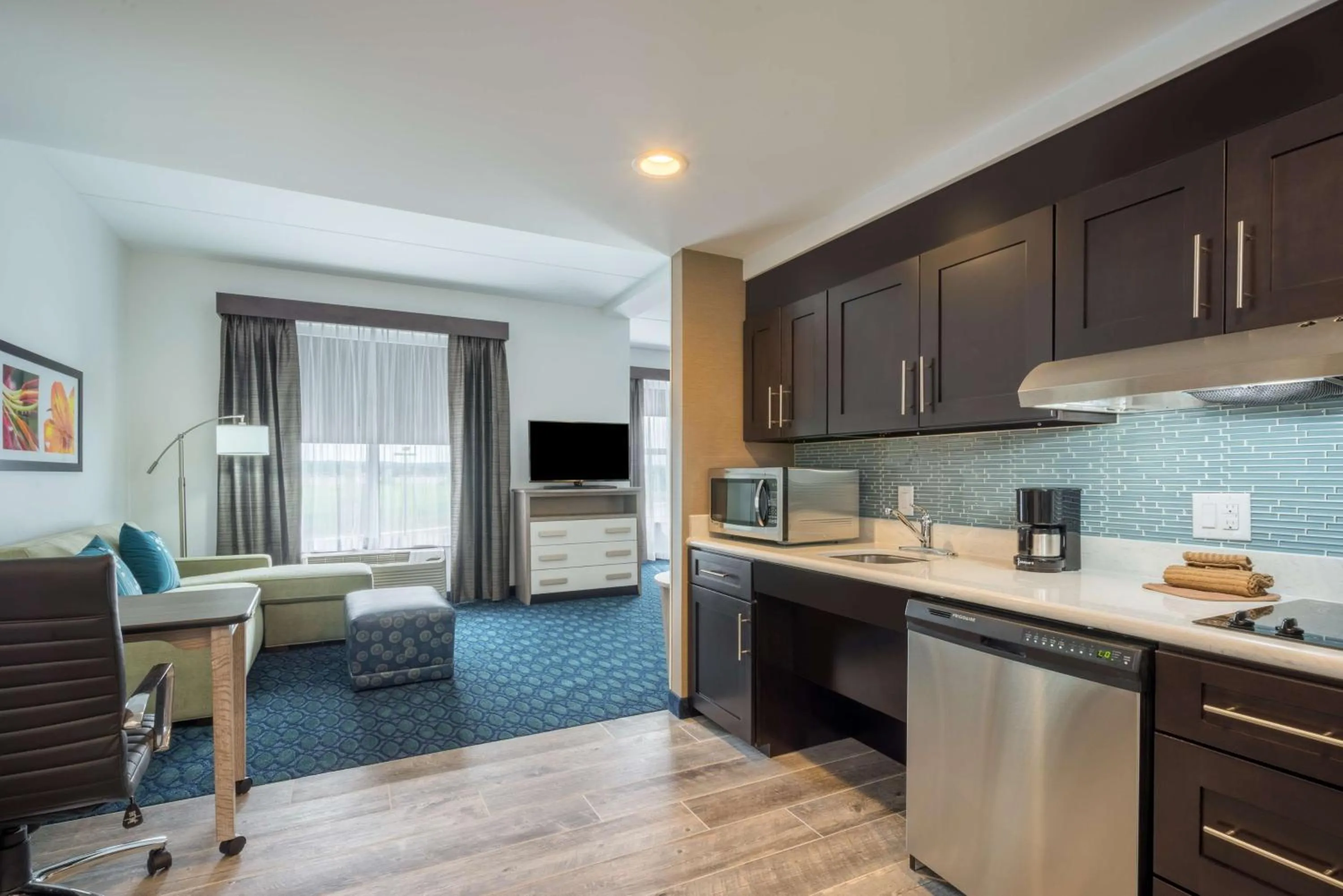 Bedroom in Homewood Suites by Hilton Philadelphia Plymouth Meeting