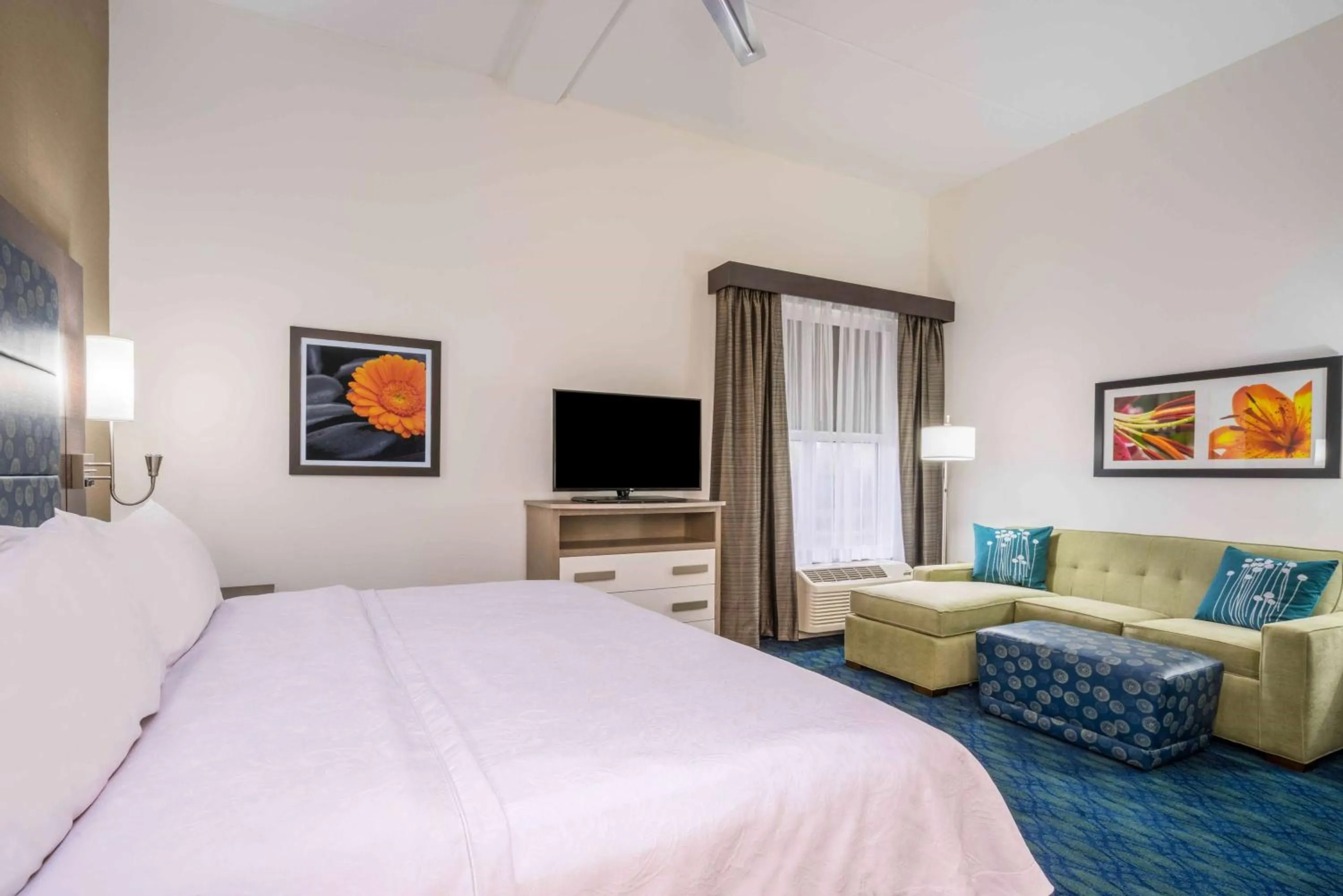 Bedroom, Bed in Homewood Suites by Hilton Philadelphia Plymouth Meeting
