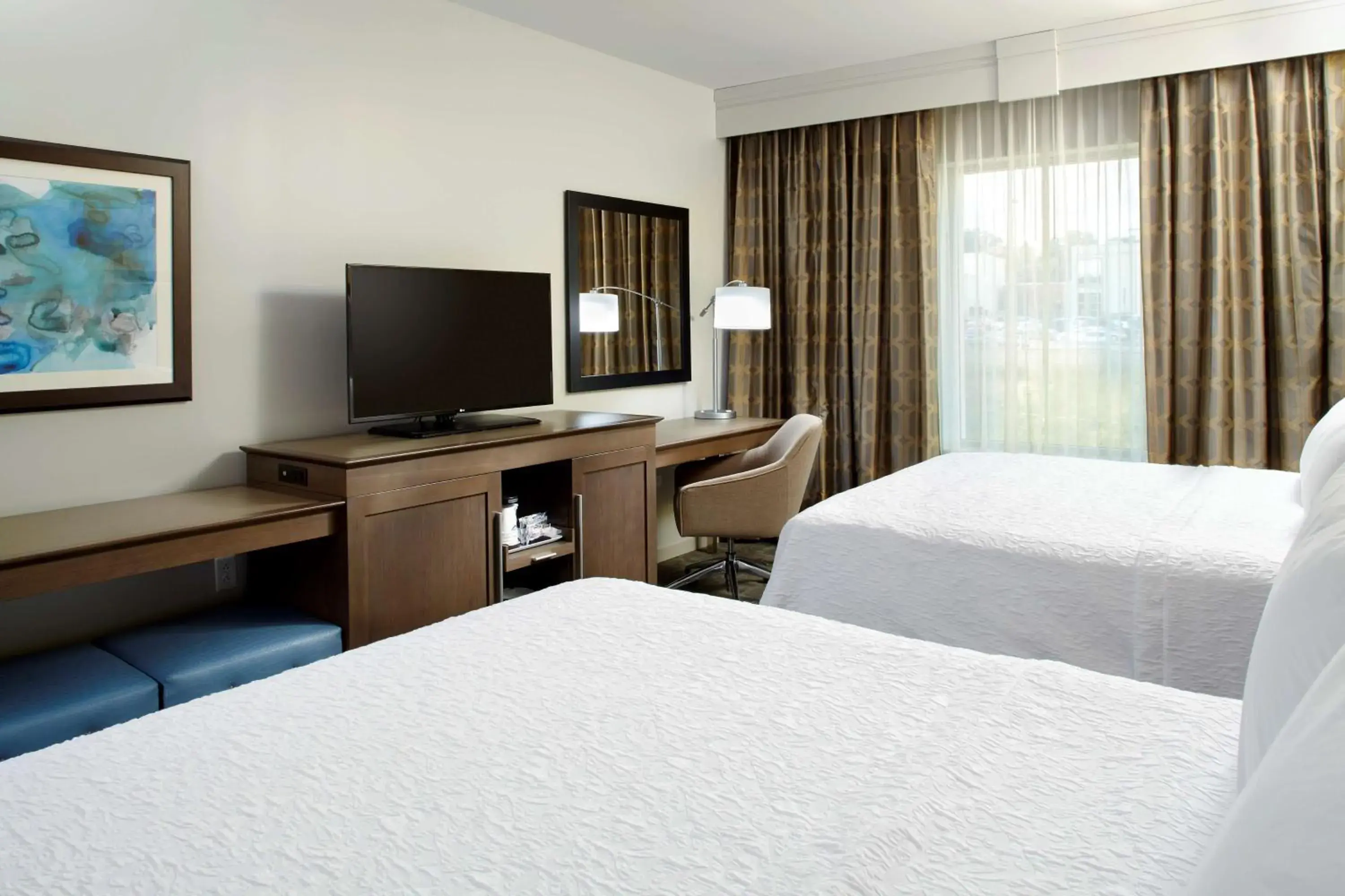 Queen Room with Two Queen Beds Alternate - Non-Smoking in Hampton Inn & Suites Pittsburgh Airport South/Settlers Ridge Queen Room with Two Queen Beds Alternate - Non-Smoking in Hampton Inn & Suites Pittsburgh Airport South/Settlers Ridge