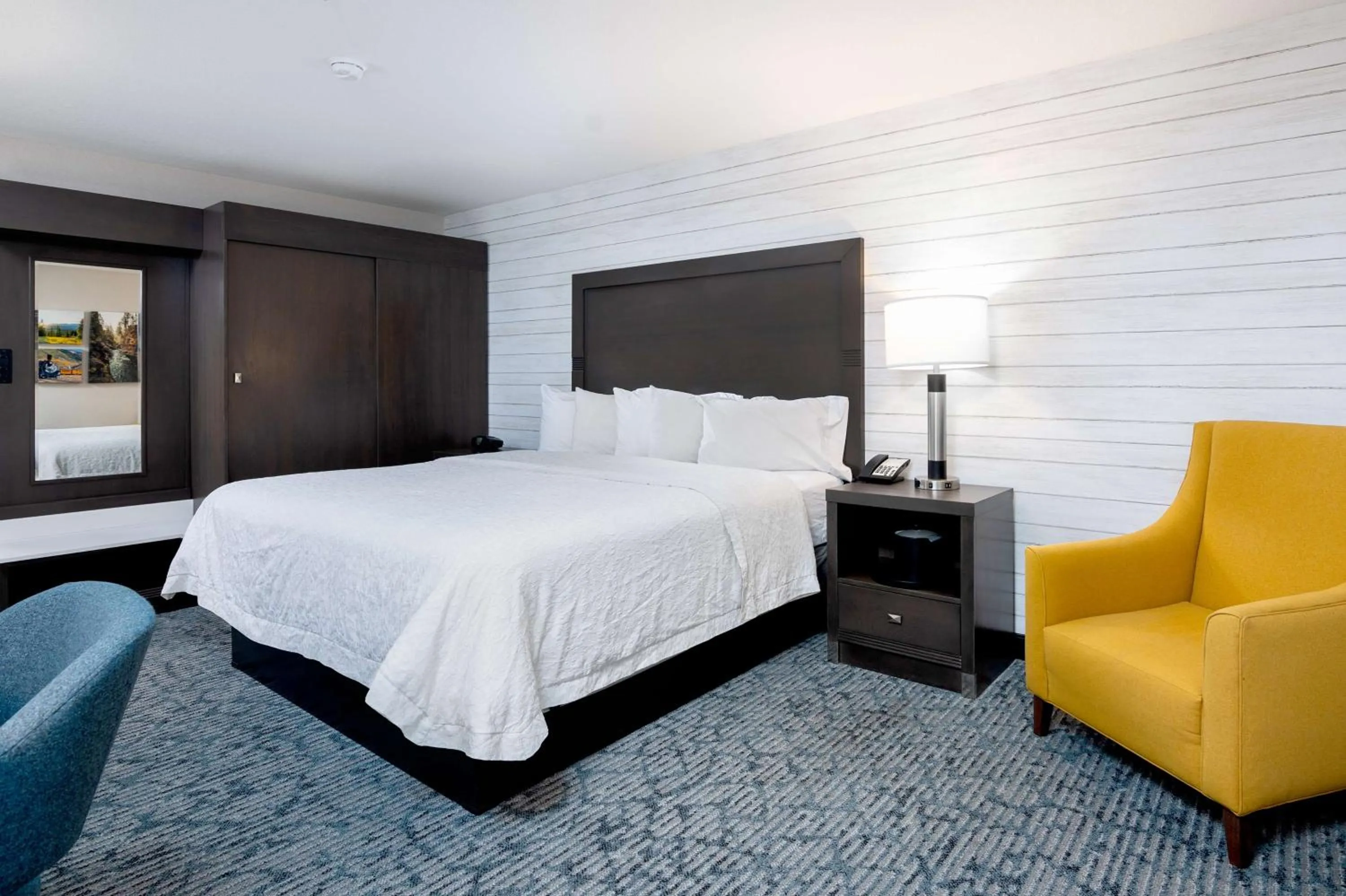 Bed in Hampton Inn Durango