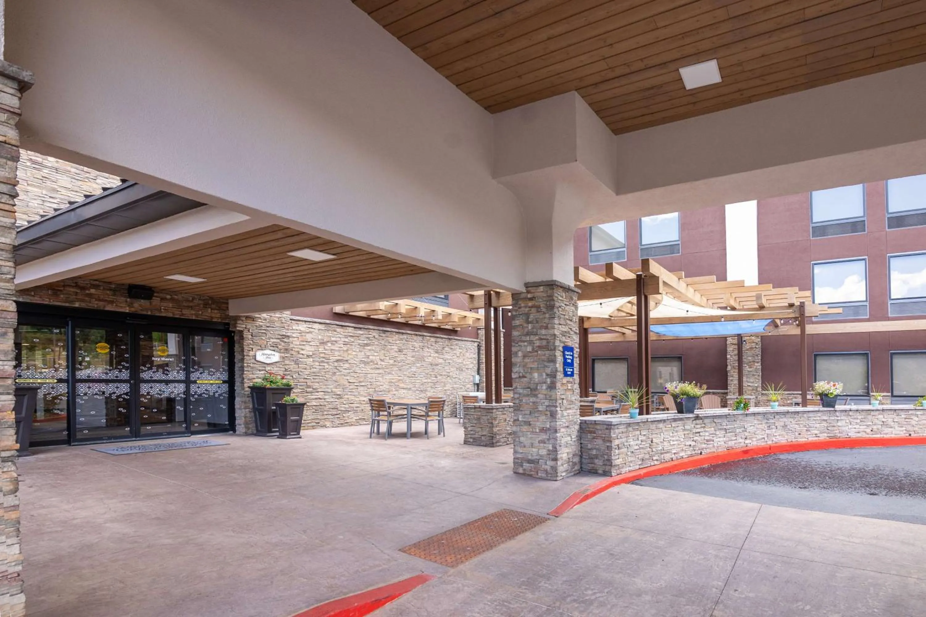 Property building in Hampton Inn Durango