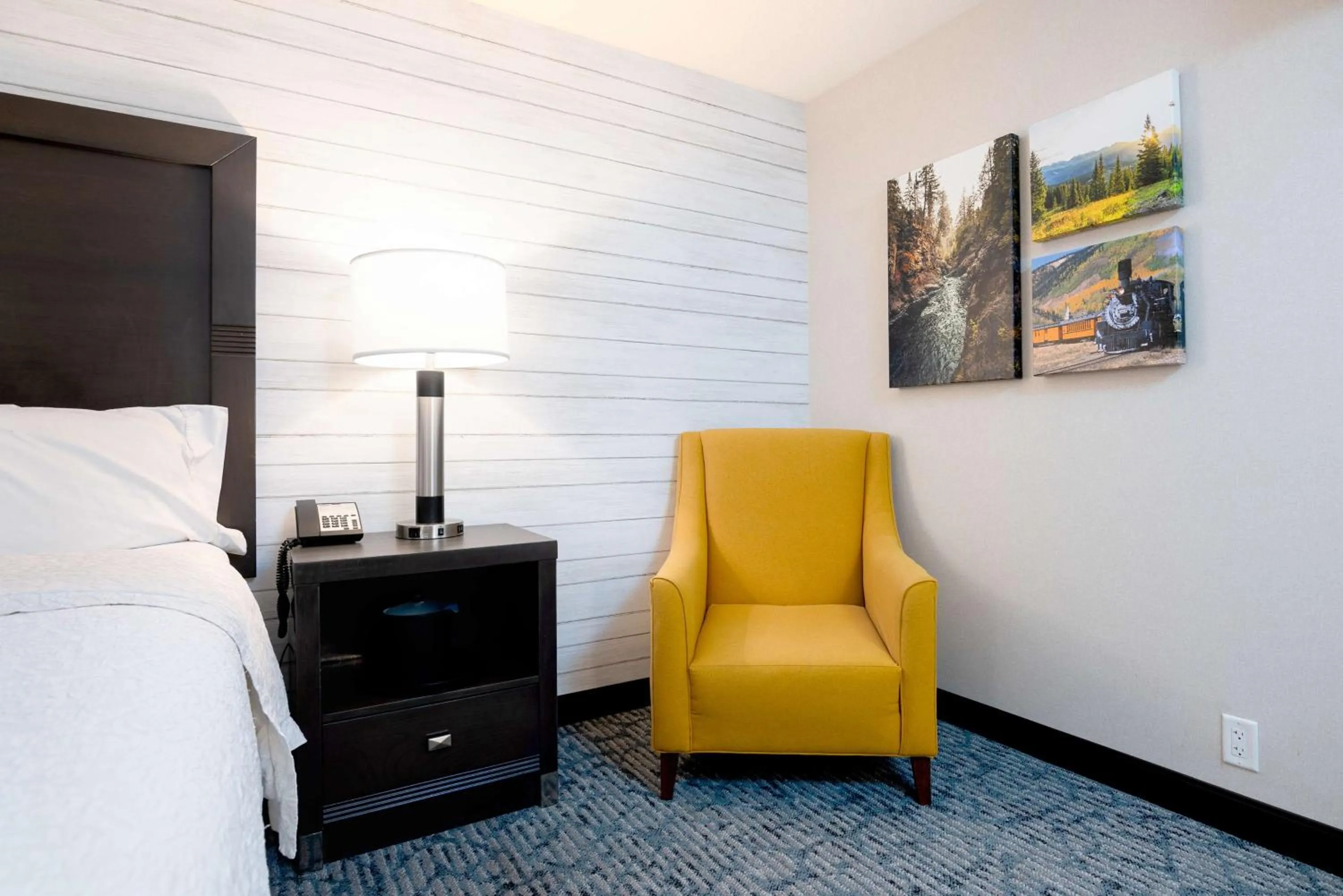 Bed in Hampton Inn Durango