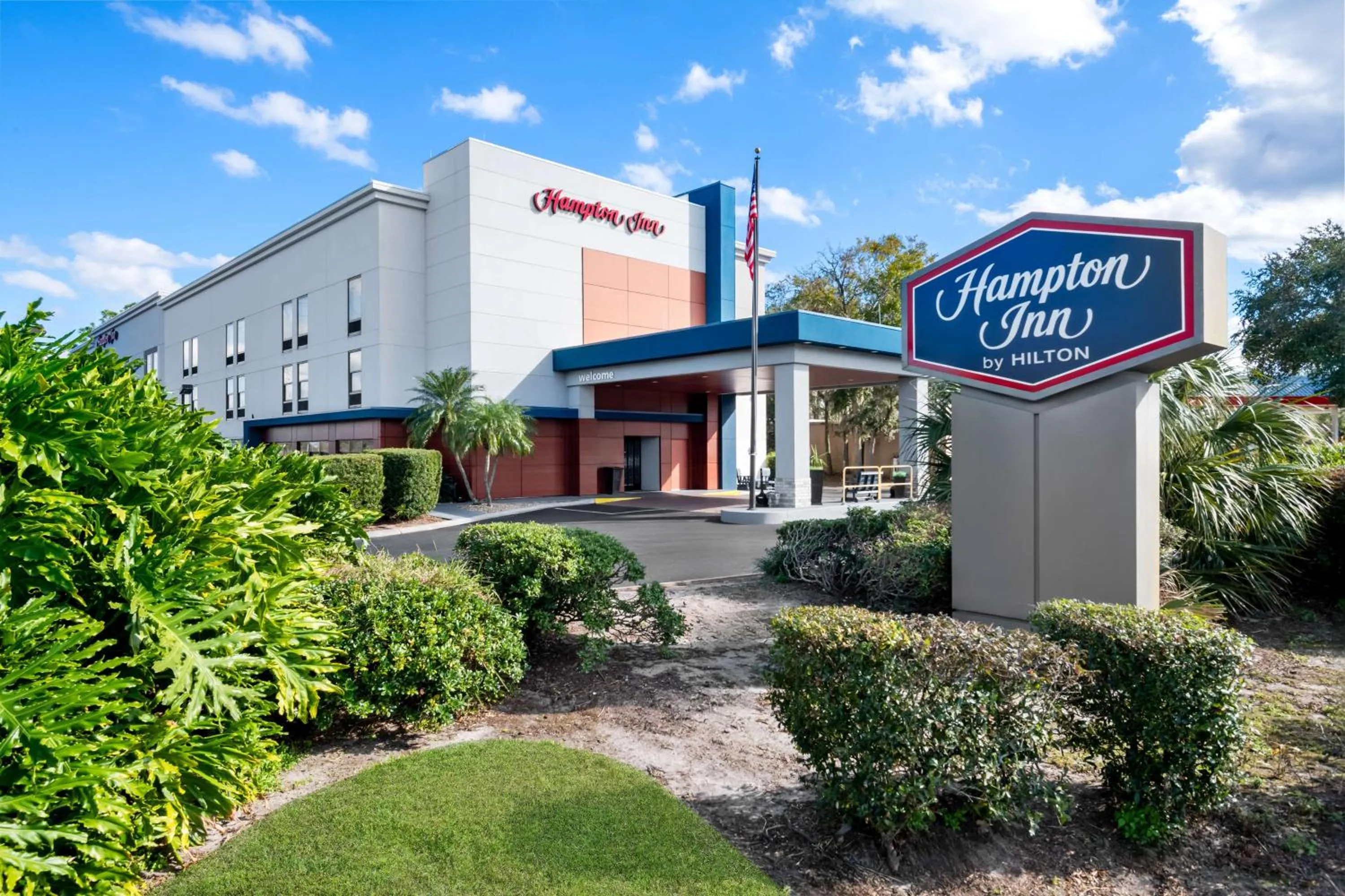 Property building in Hampton Inn Debary-Deltona