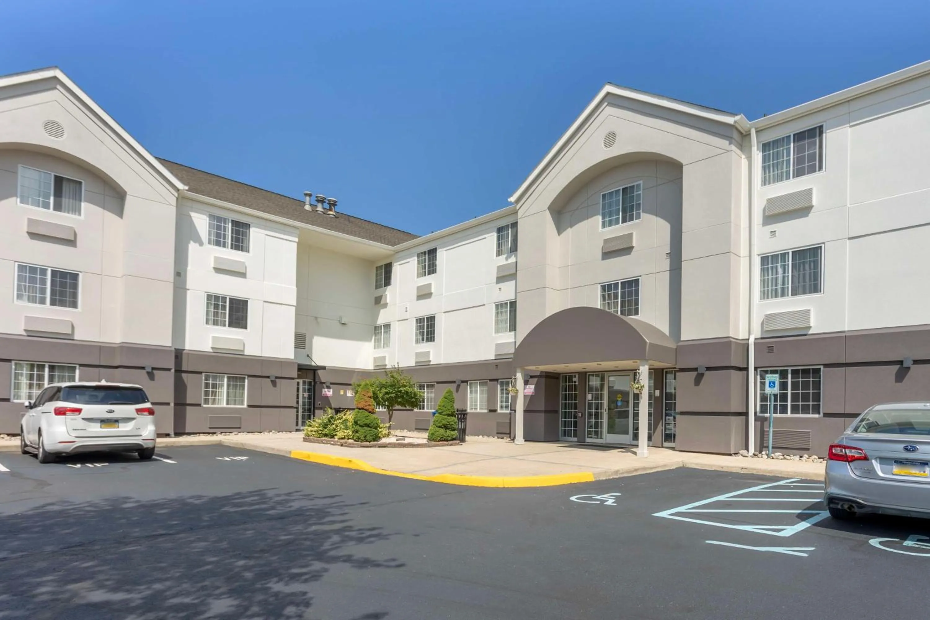 Property building in Executive Residency by Best Western Philadelphia-Willow Grove