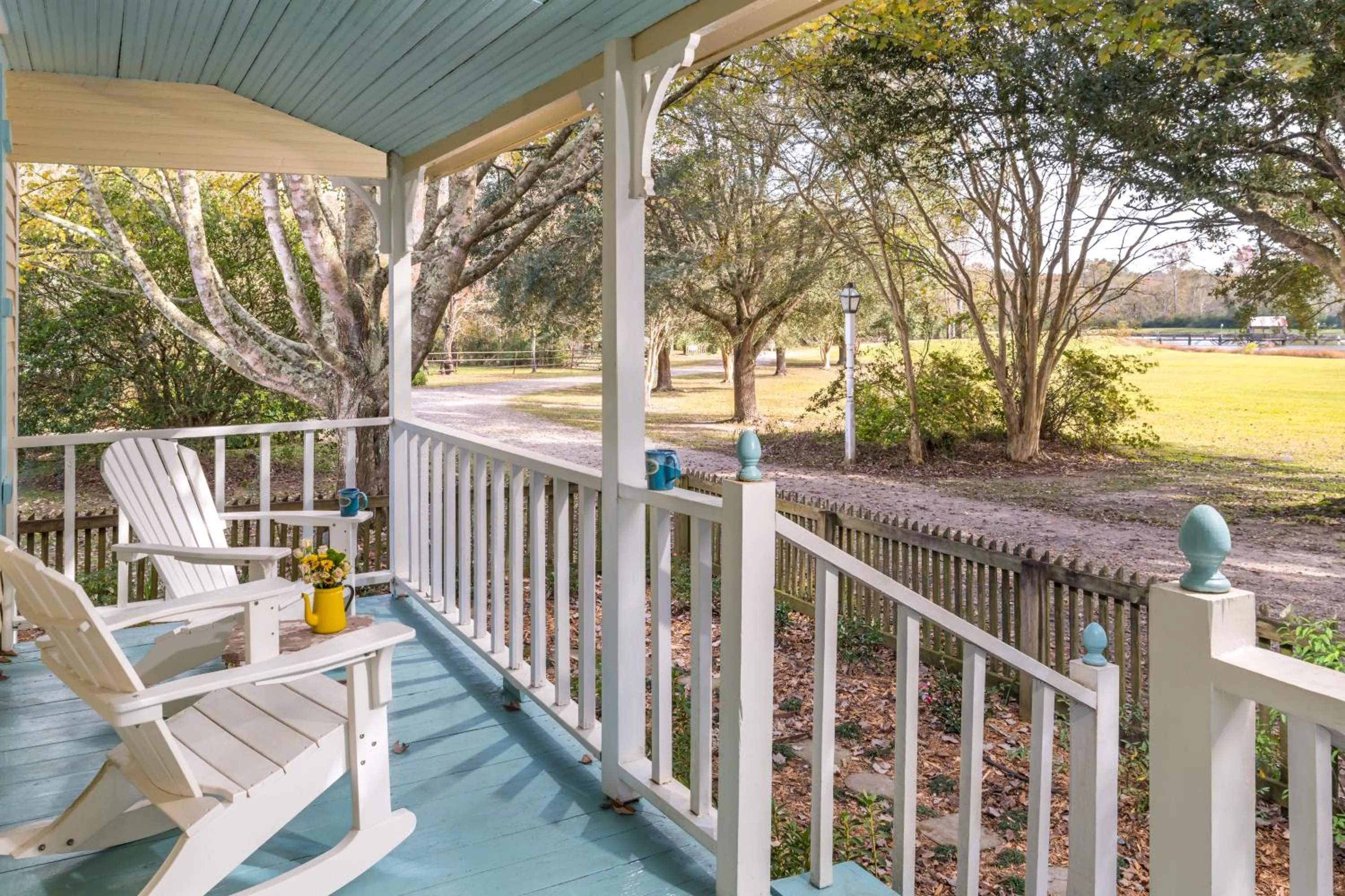Patio in Maison D'Memoire Bed & Breakfast Cottages