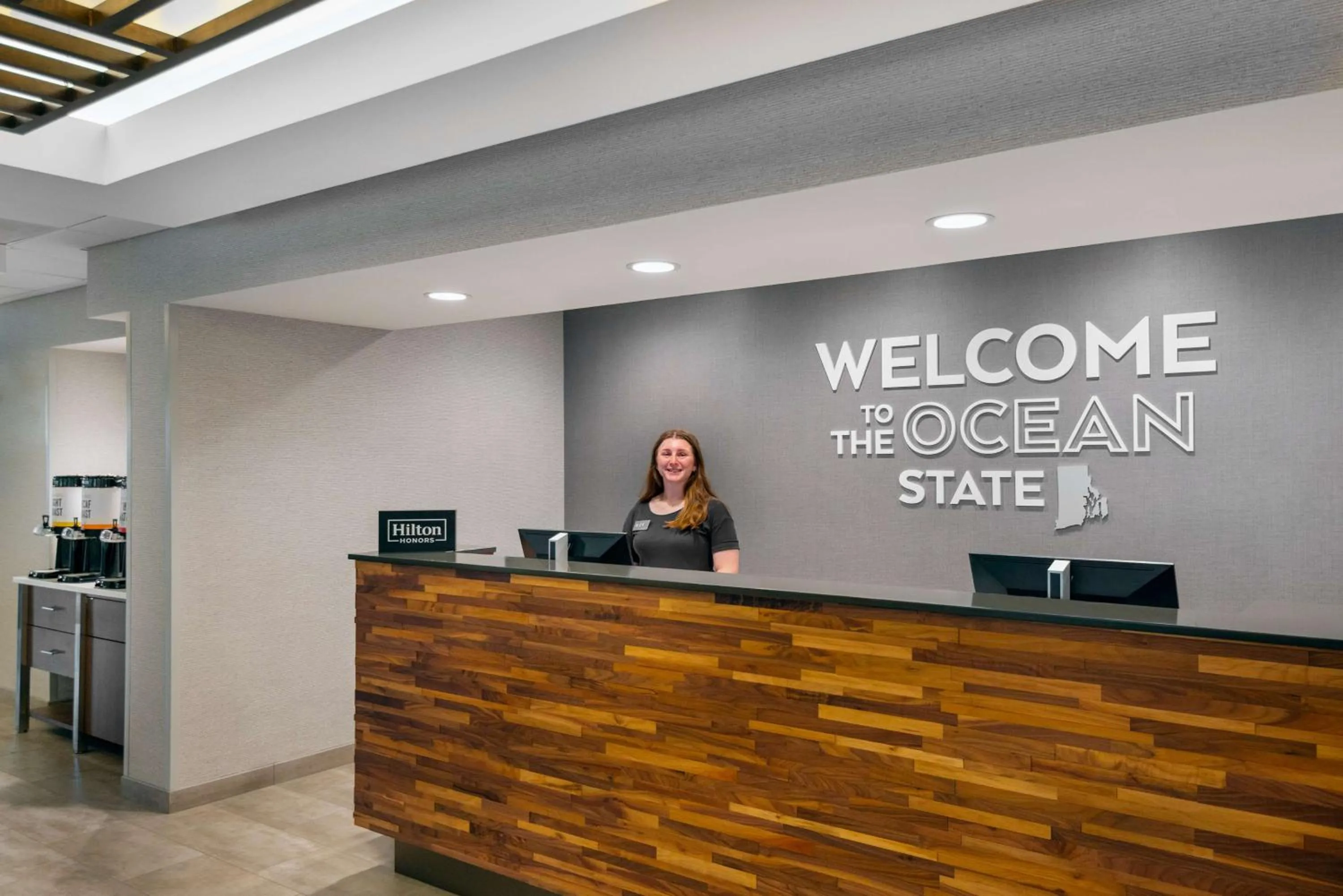 Lobby or reception in Hampton Inn Coventry-Warwick Area