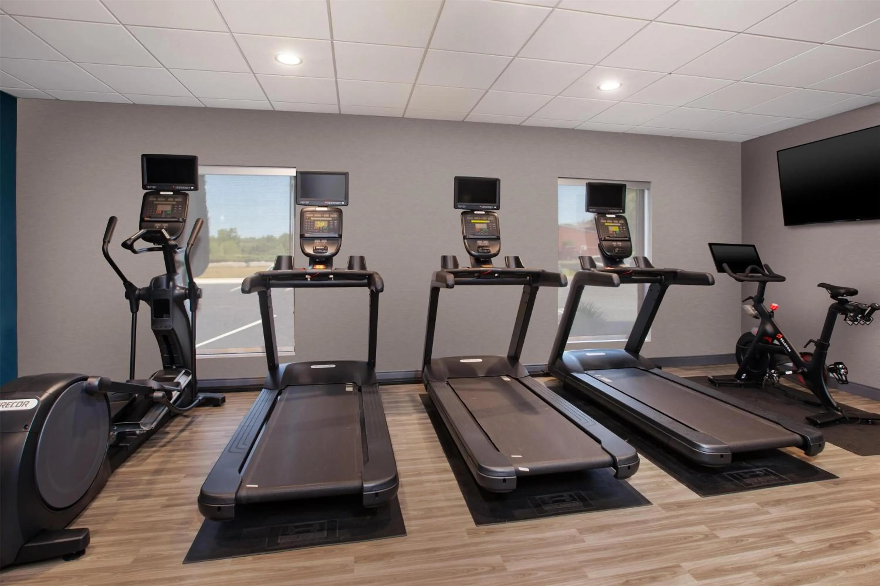 Fitness centre/facilities in Hampton Inn Coventry-Warwick Area