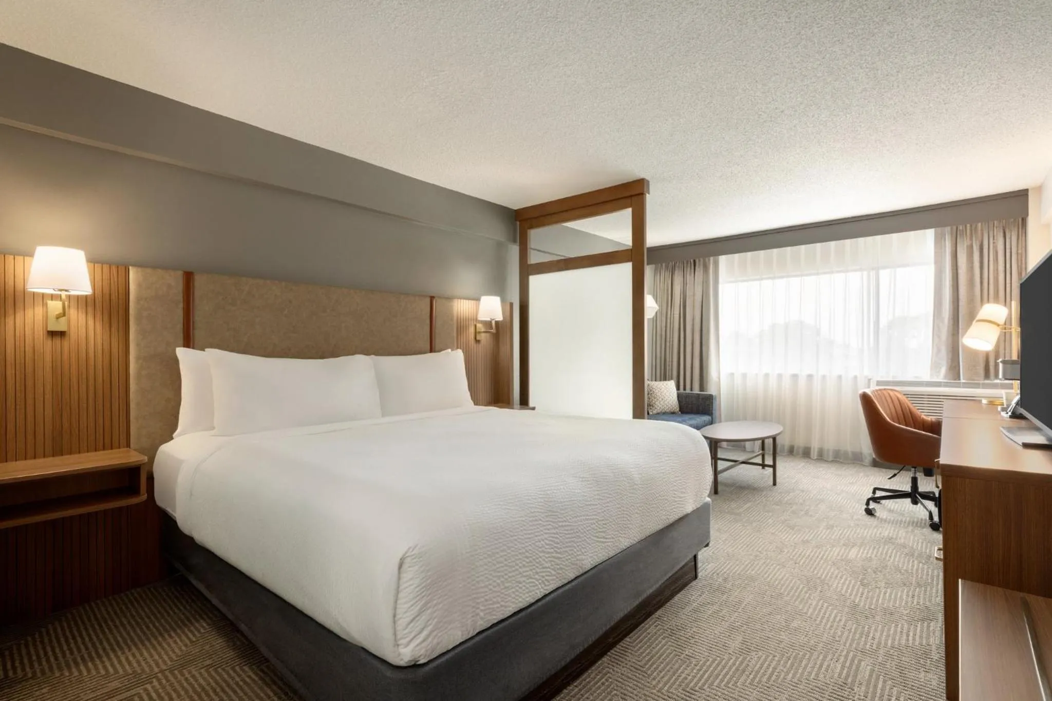 Photo of the whole room, Bed in Holiday Inn Virginia Beach - Norfolk by IHG