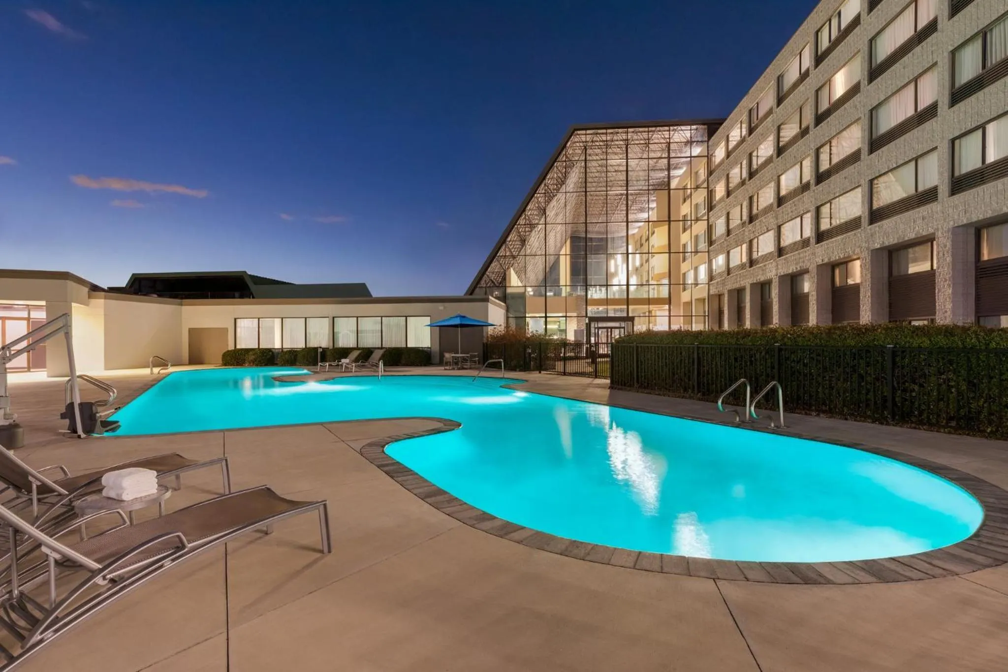 Swimming pool in Holiday Inn Virginia Beach - Norfolk by IHG