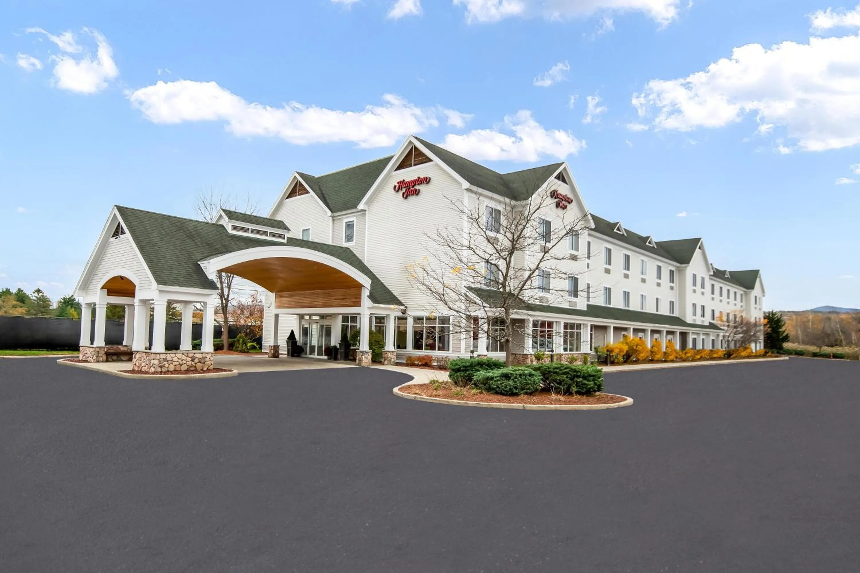 Property building in Hampton Inn Rutland/Killington