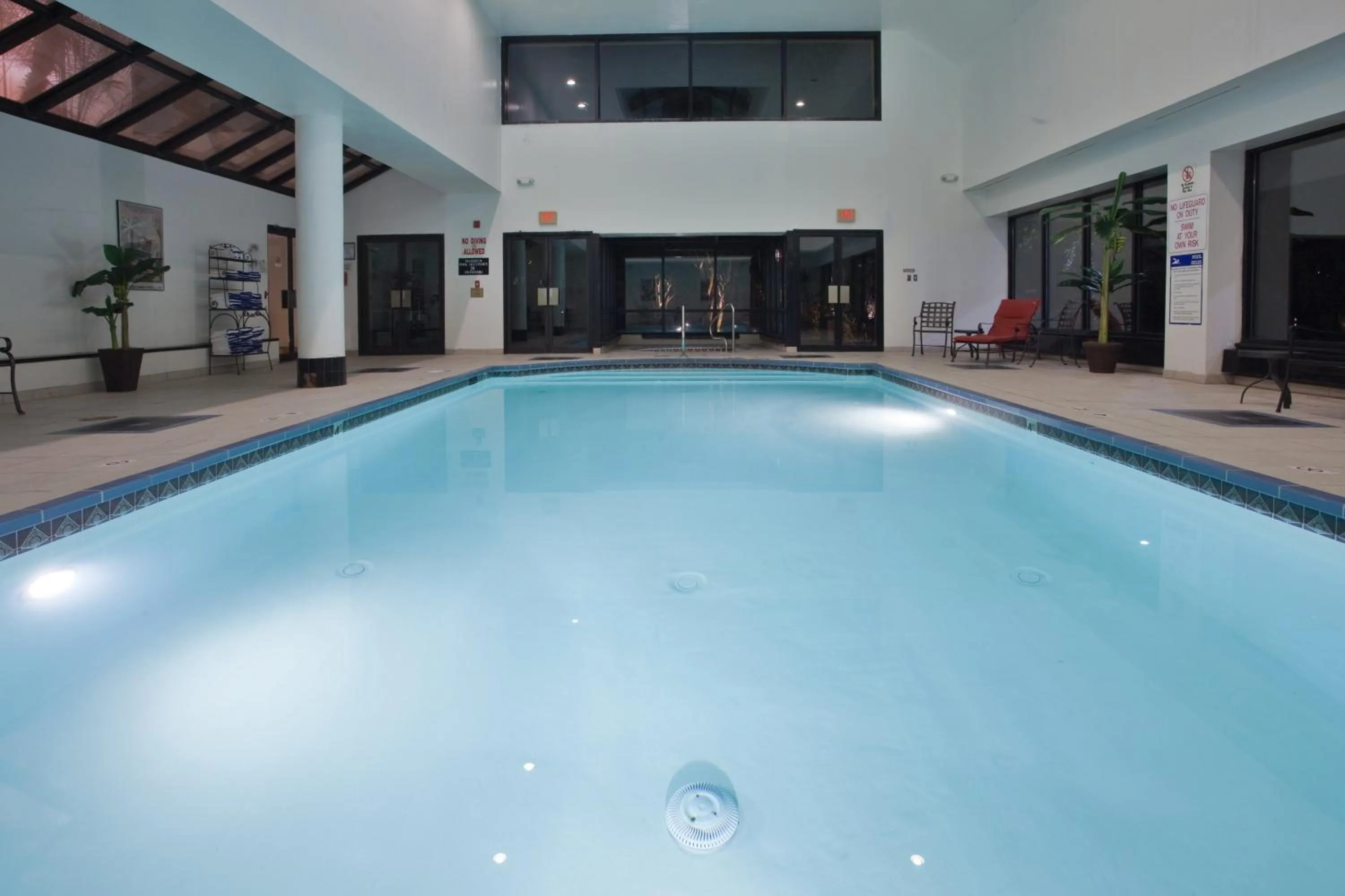 Swimming pool in Crowne Plaza Virginia Beach Town Center by IHG