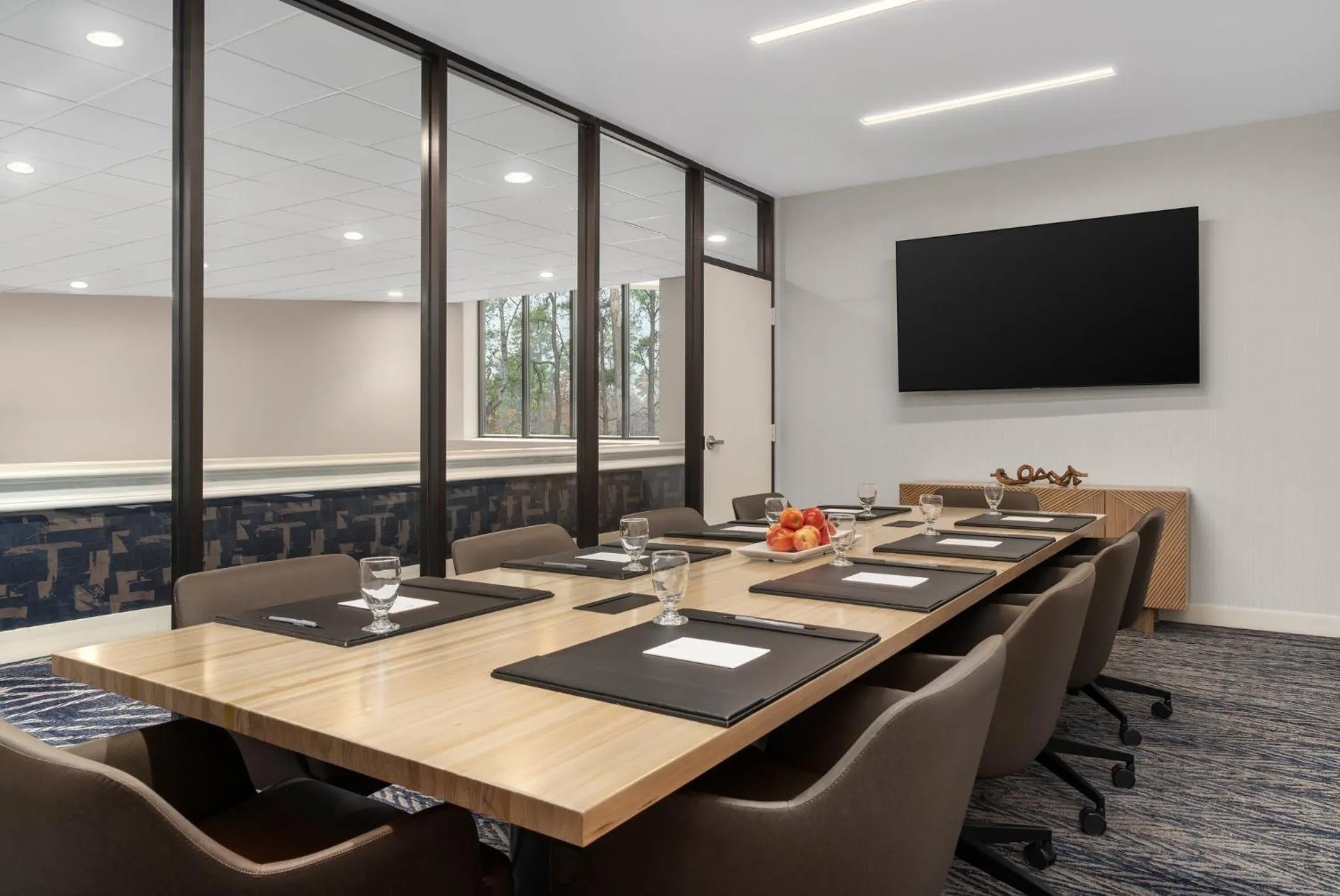 Meeting/conference room in Crowne Plaza Virginia Beach Town Center by IHG