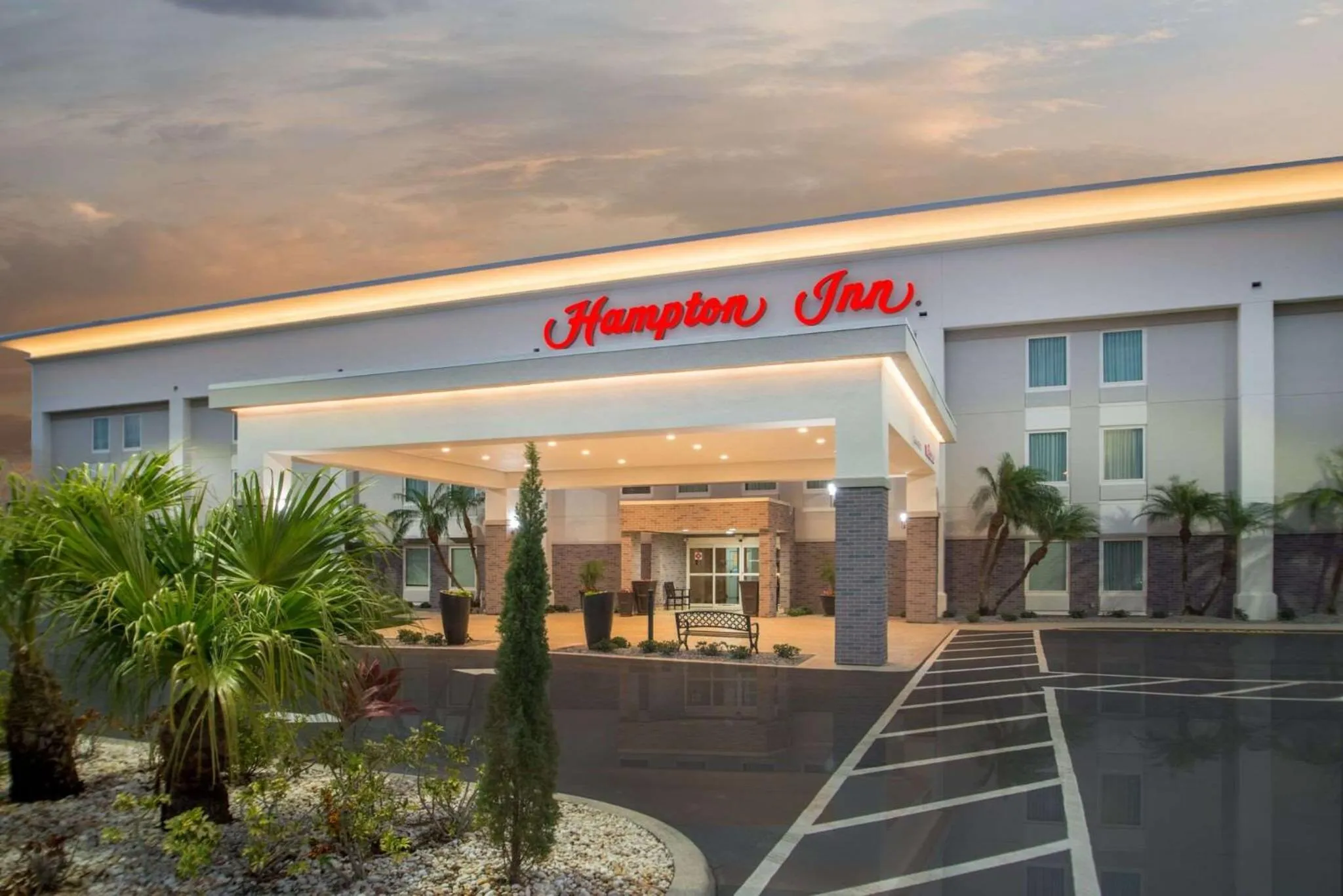 Property building in Hampton Inn Port Charlotte